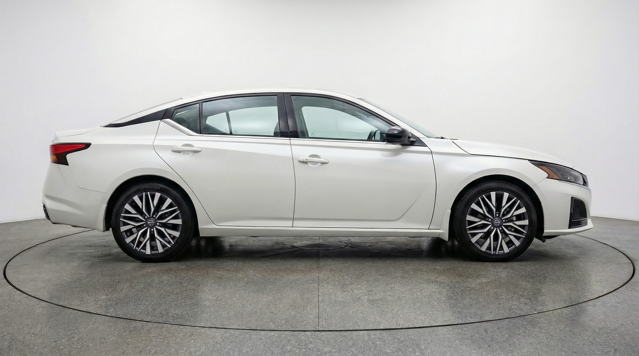 Thumbnail: 2025 Nissan Altima - 8