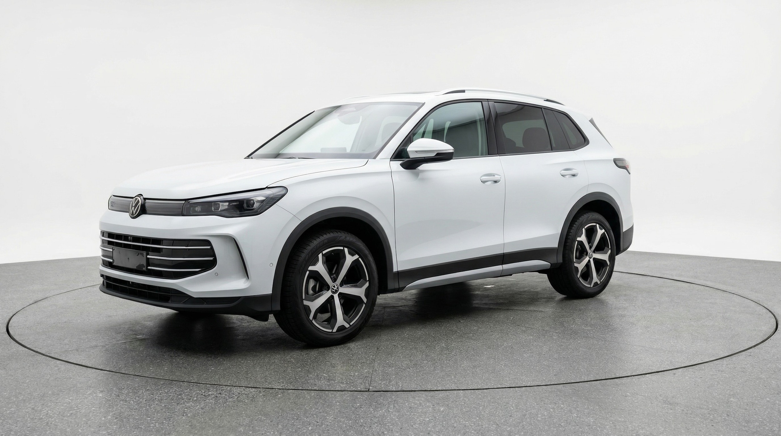 Thumbnail: 2026 Volkswagen Tiguan - 3