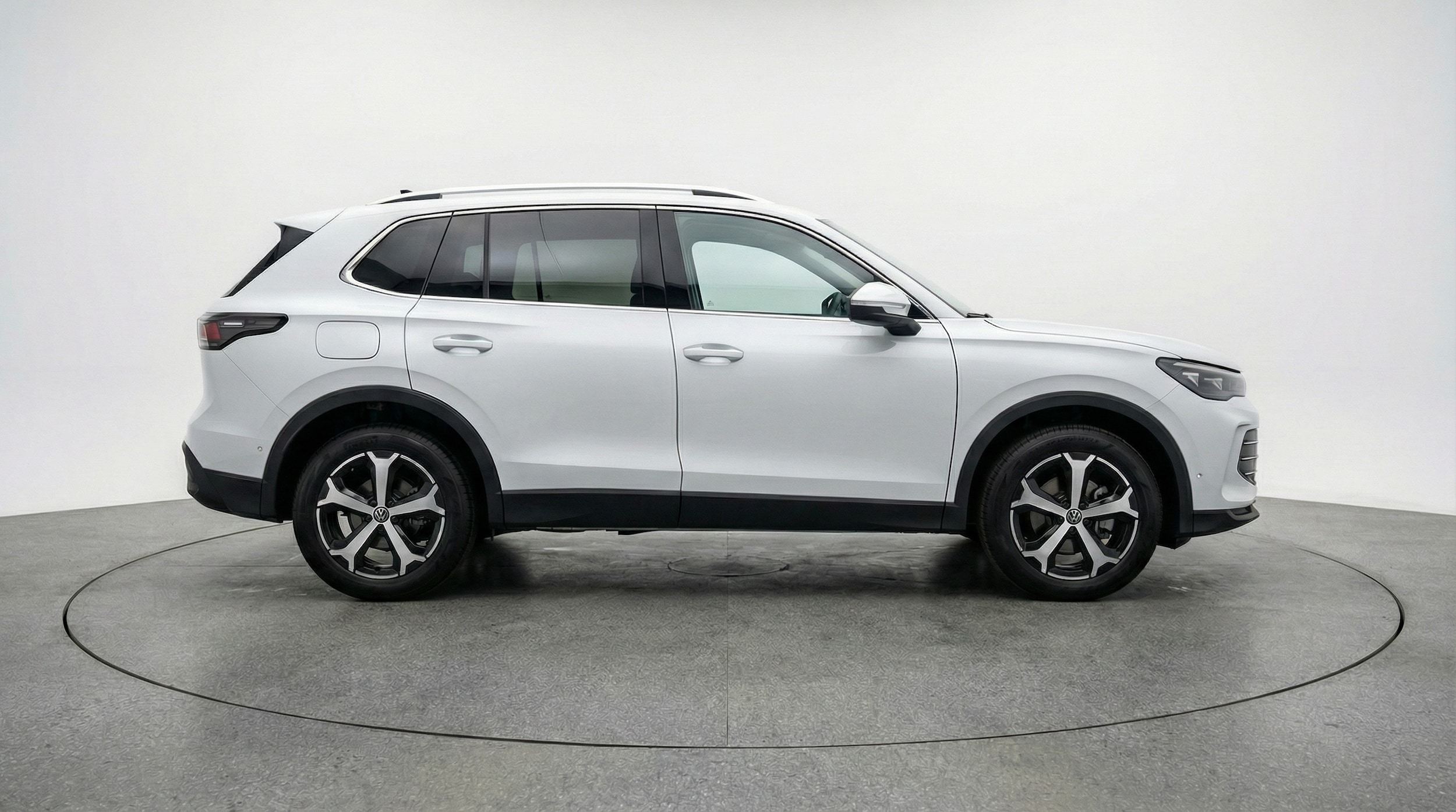 Thumbnail: 2026 Volkswagen Tiguan - 8