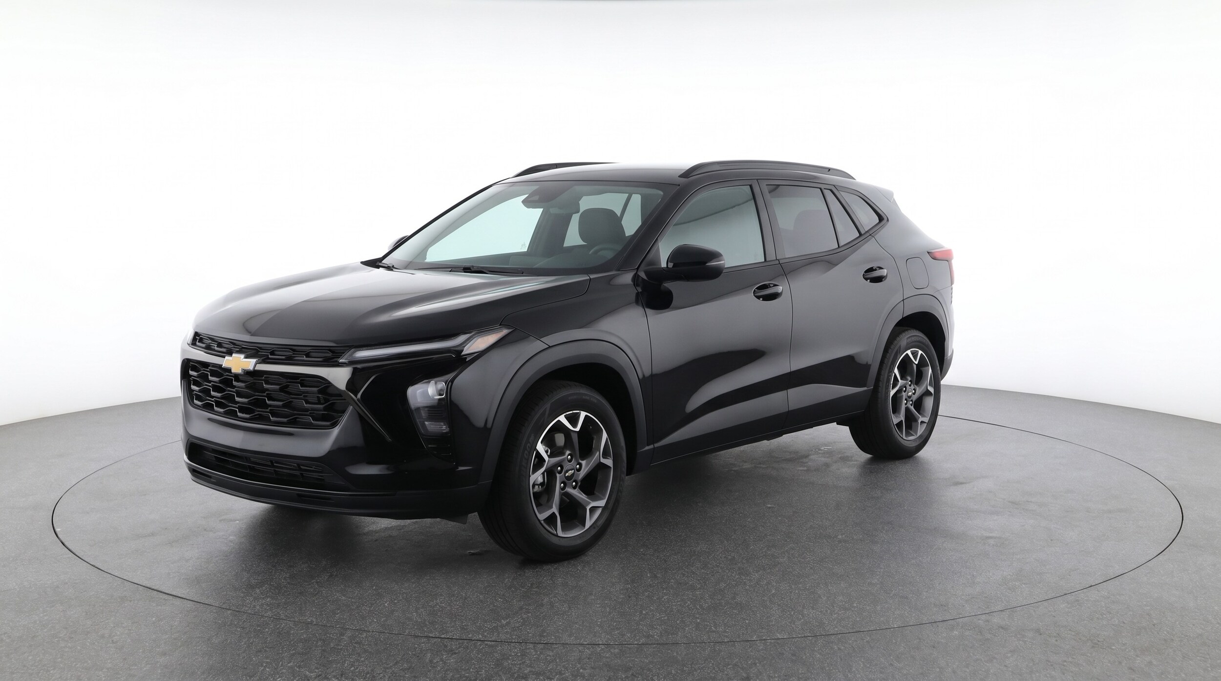 Thumbnail: 2025 Chevrolet Trax - 3