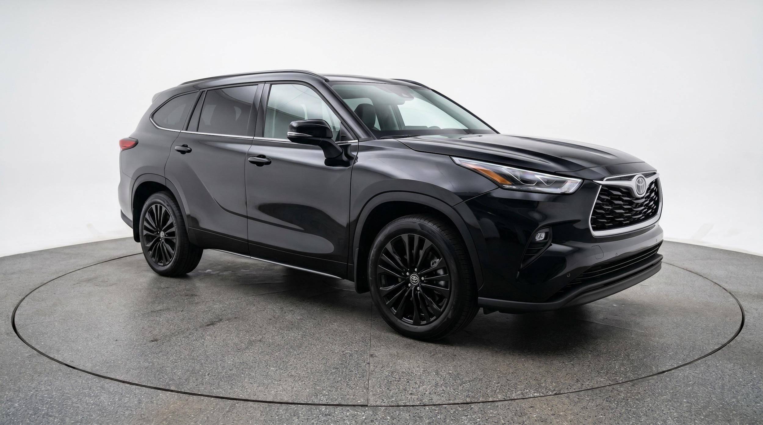 Thumbnail: 2025 Toyota Highlander - 1