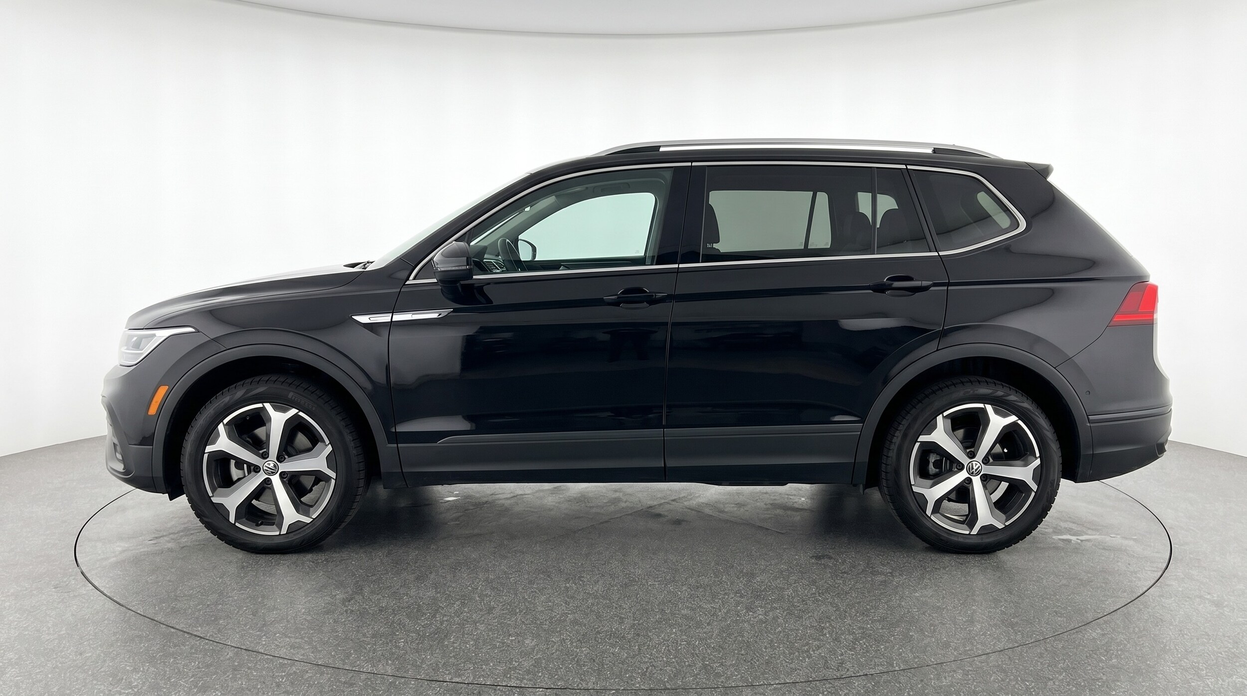 Thumbnail: 2026 Volkswagen Tiguan - 4
