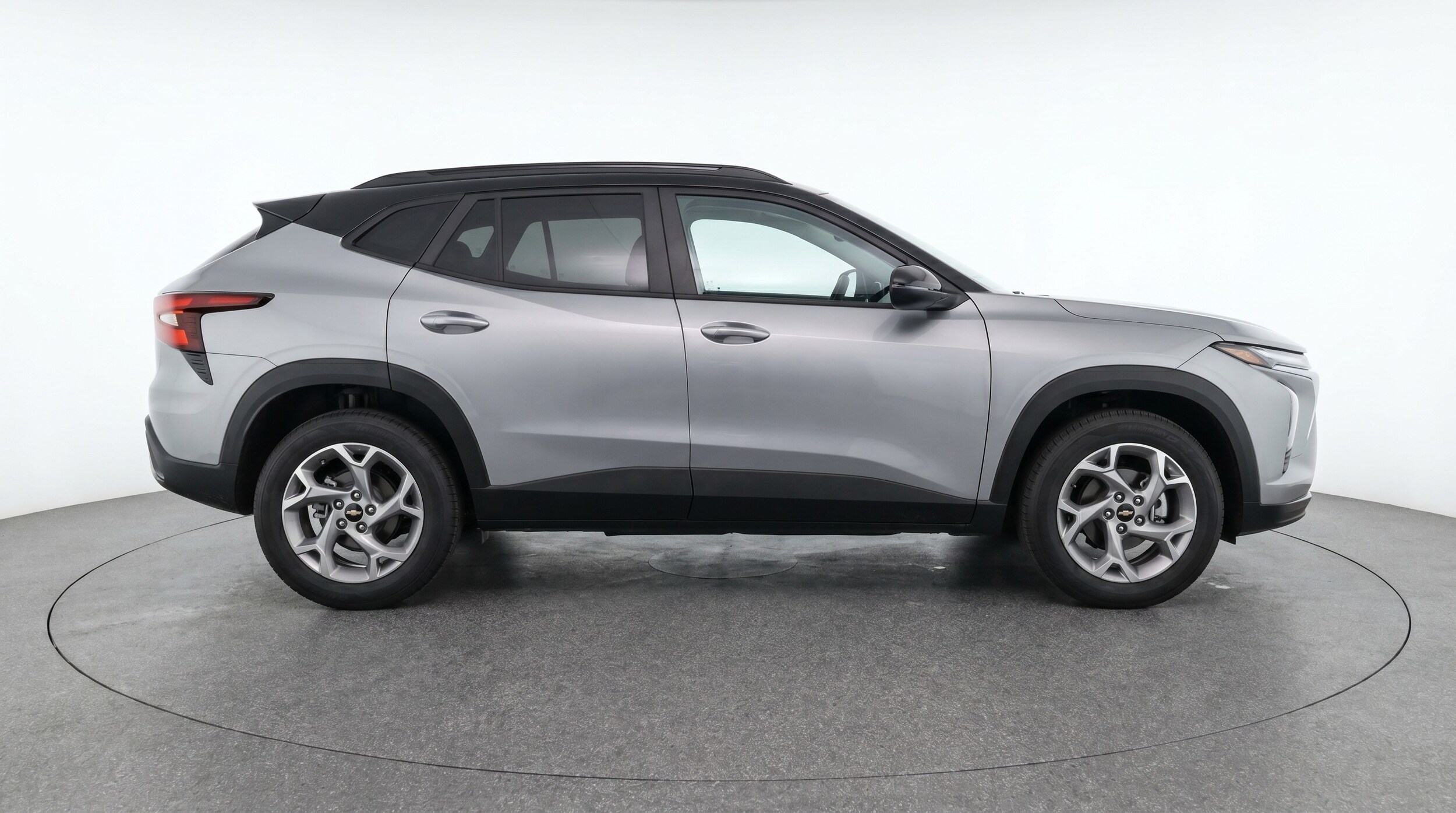 Thumbnail: 2025 Chevrolet Trax - 8