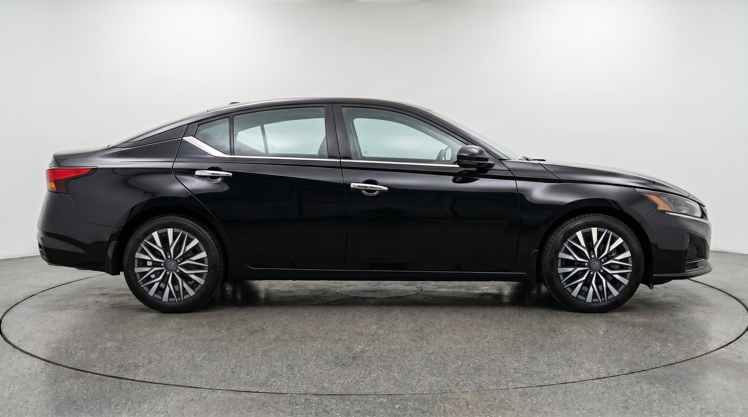 Thumbnail: 2025 Nissan Altima - 8