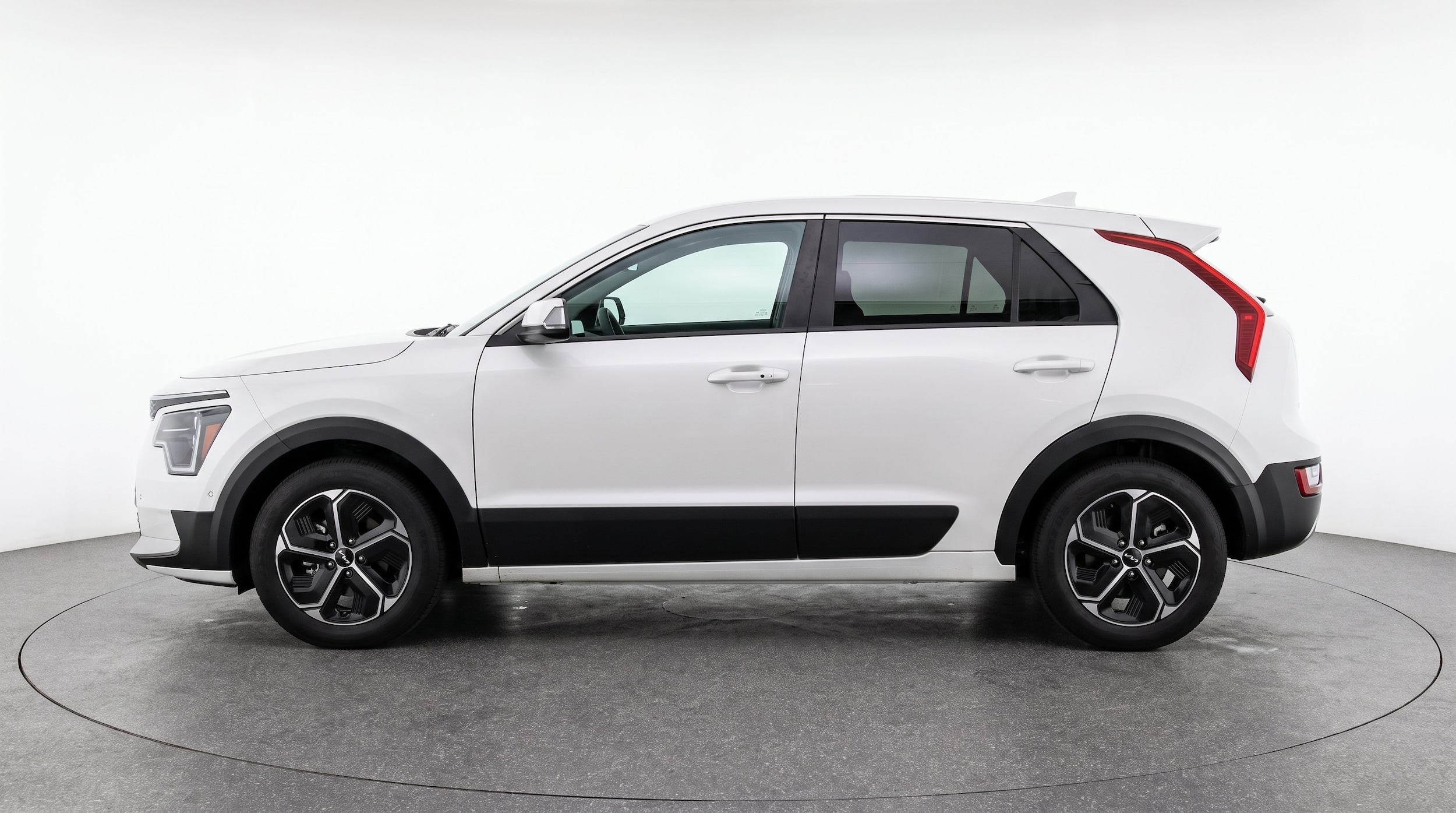 Thumbnail: 2026 Kia Niro - 4