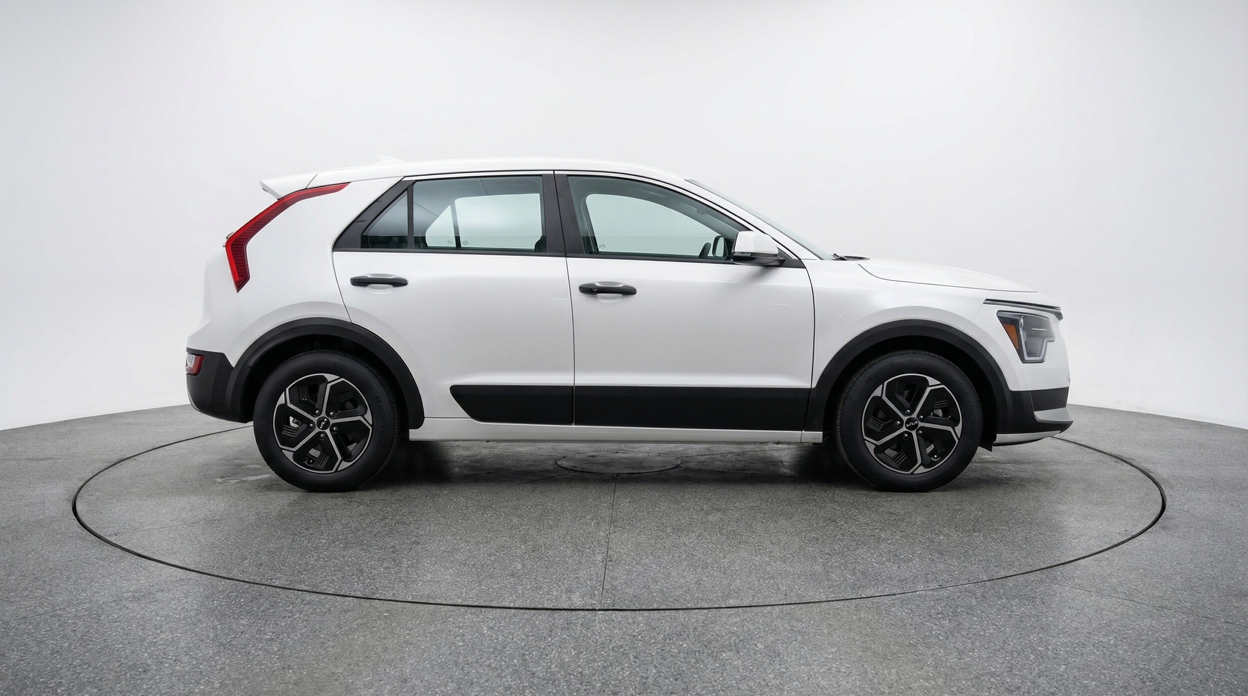 Thumbnail: 2026 Kia Niro - 8