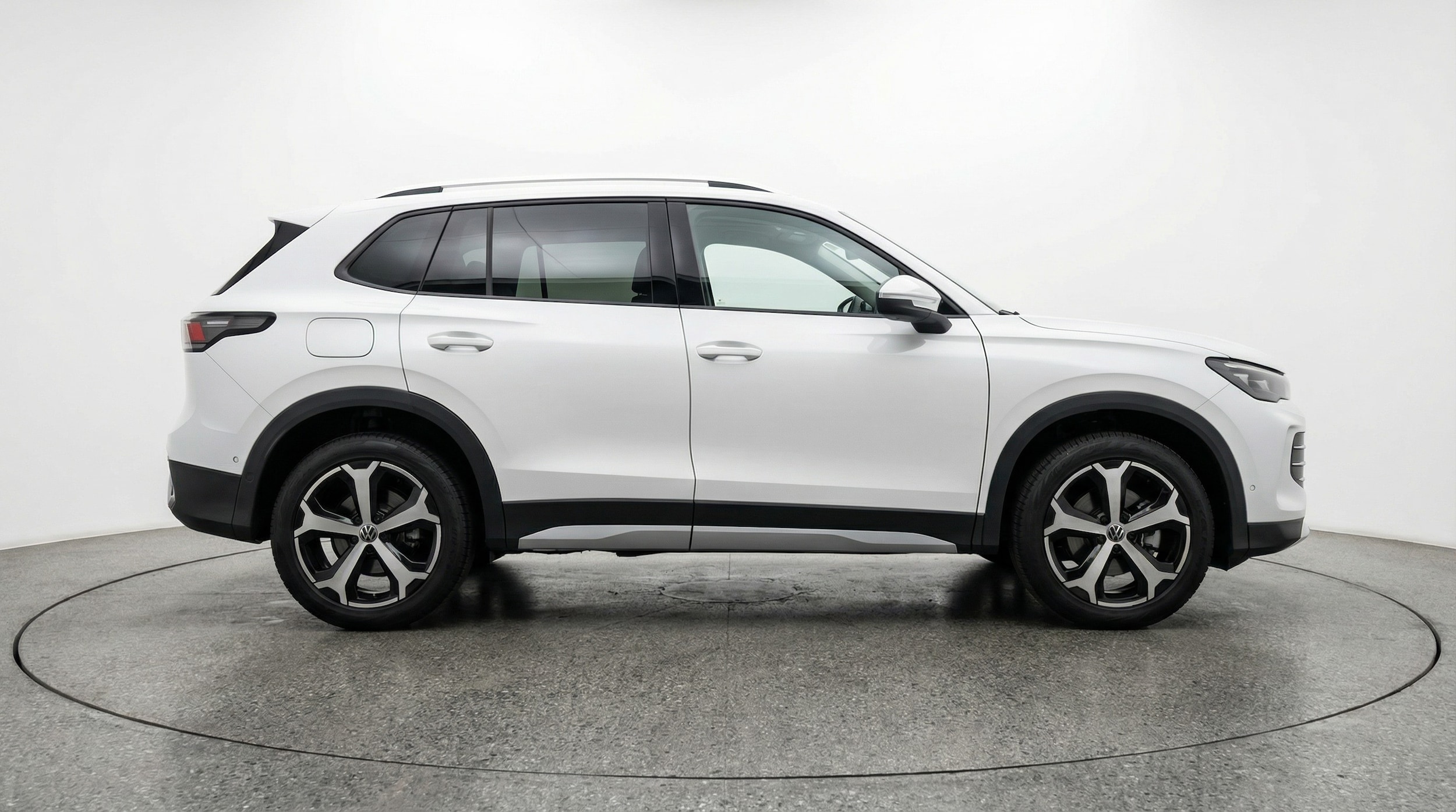 Thumbnail: 2026 Volkswagen Tiguan - 8