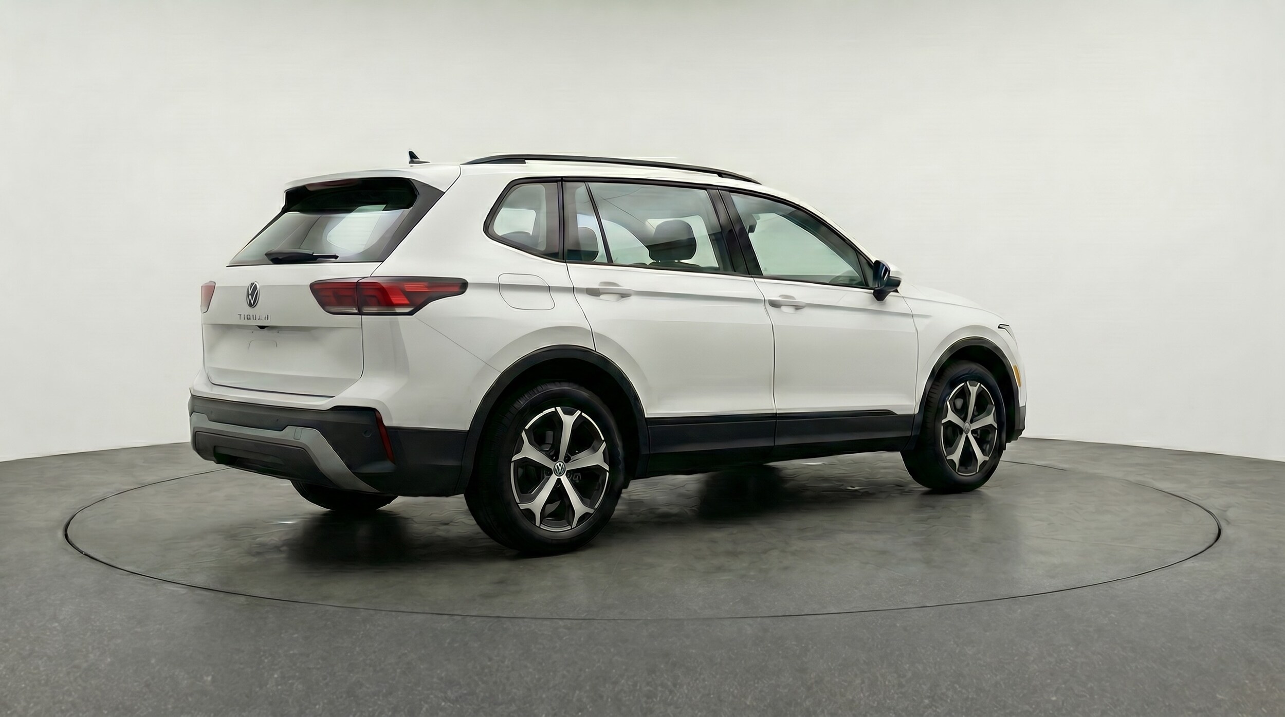 Thumbnail: 2026 Volkswagen Tiguan - 7