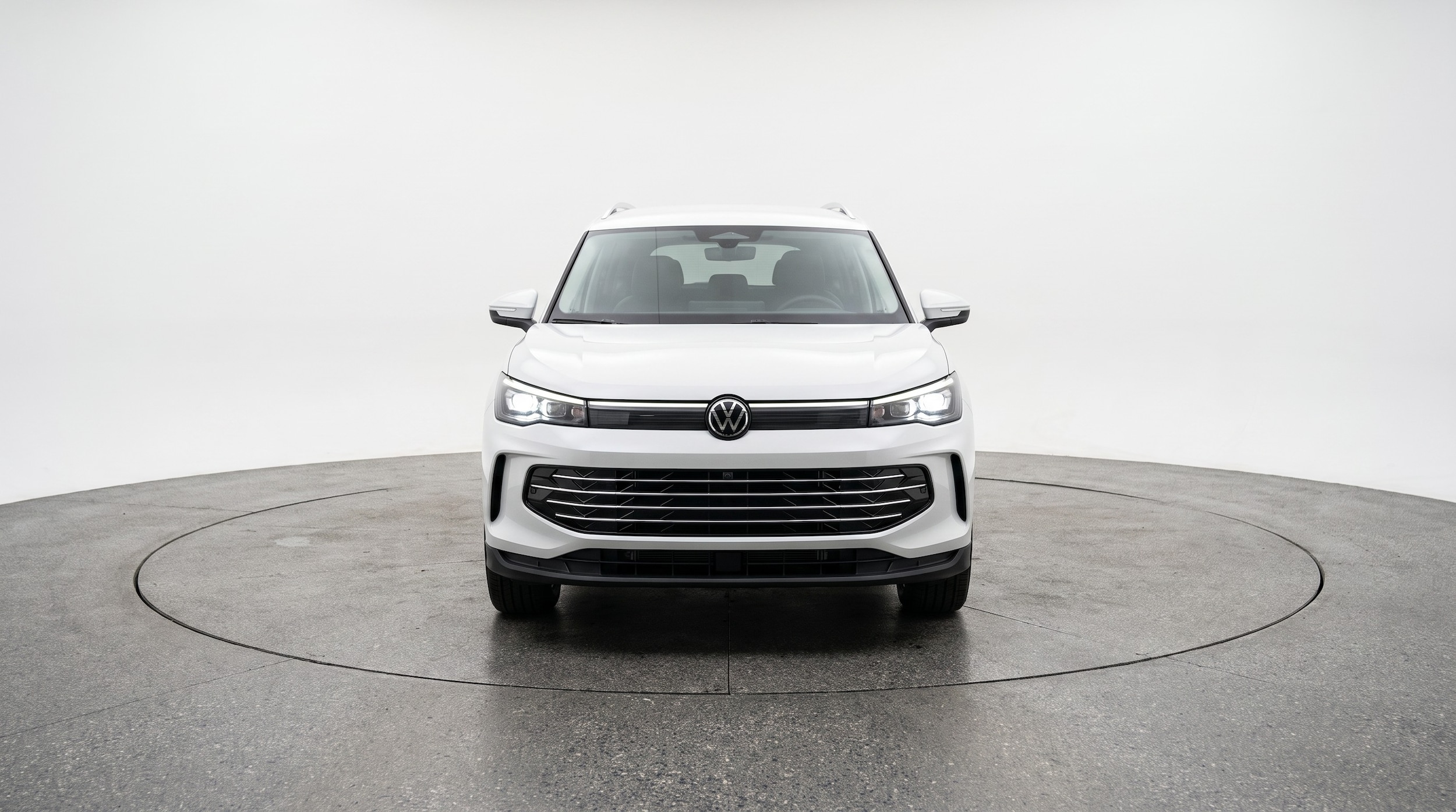 Thumbnail: 2026 Volkswagen Tiguan - 2