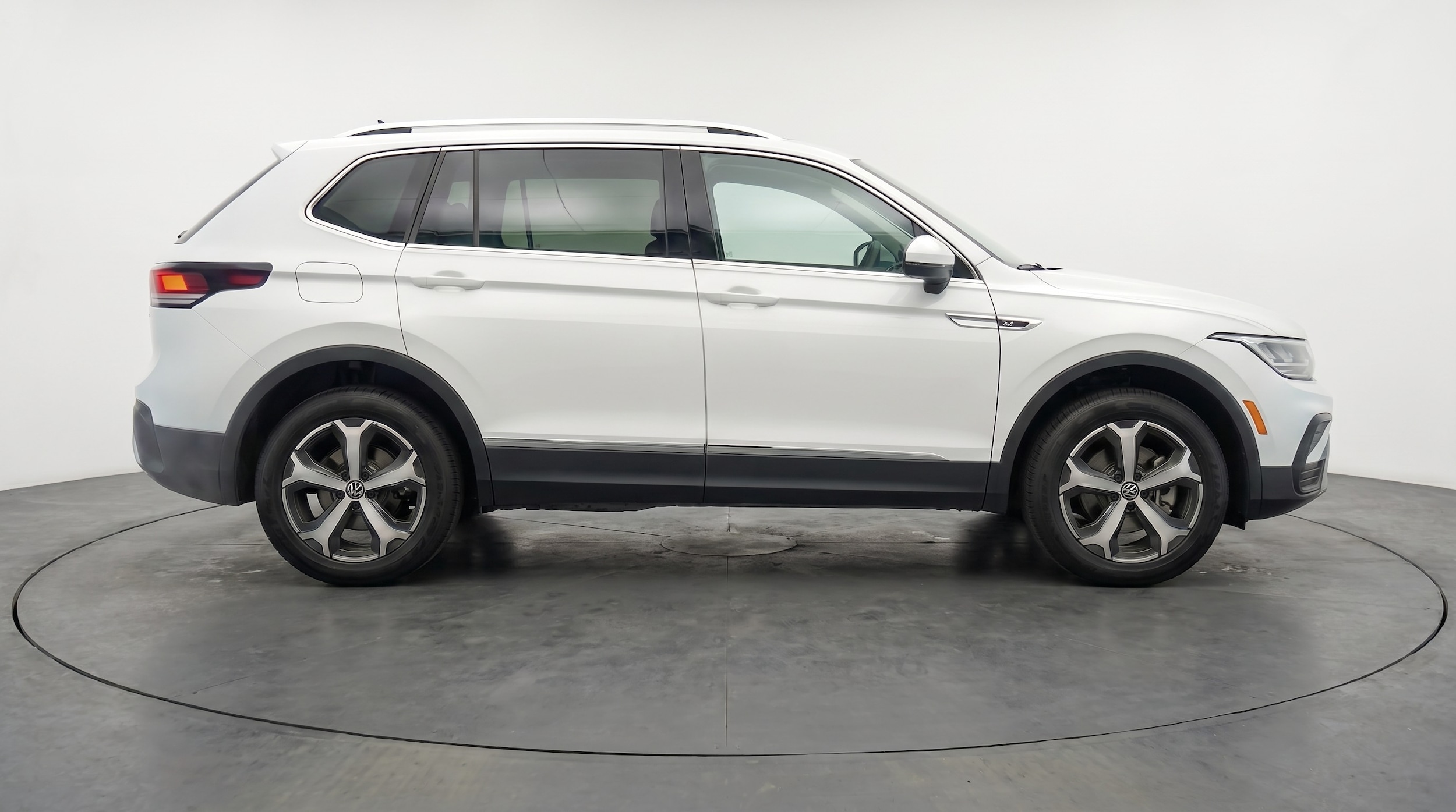 Thumbnail: 2026 Volkswagen Tiguan - 8