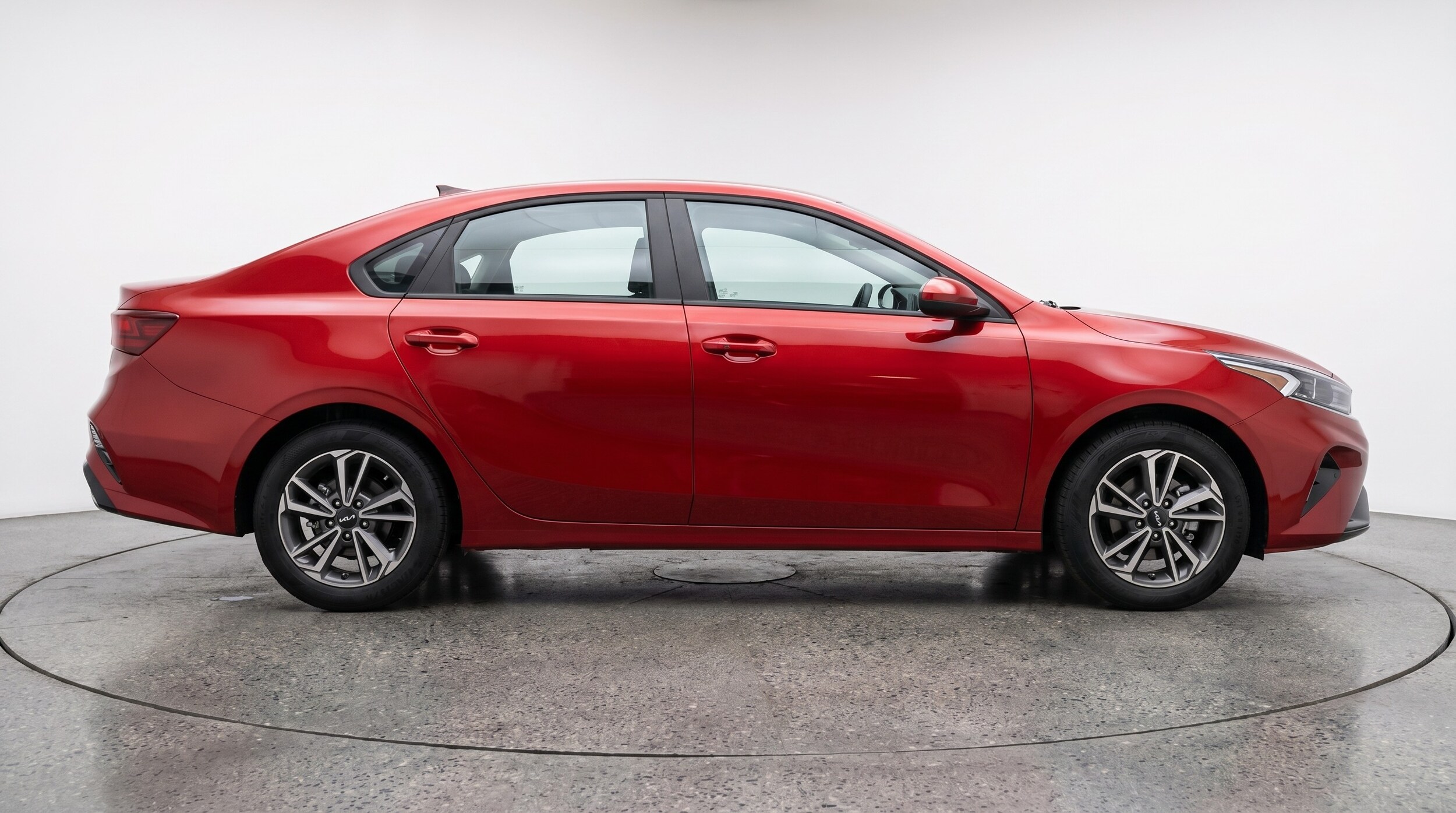 Thumbnail: 2024 Kia Forte - 8