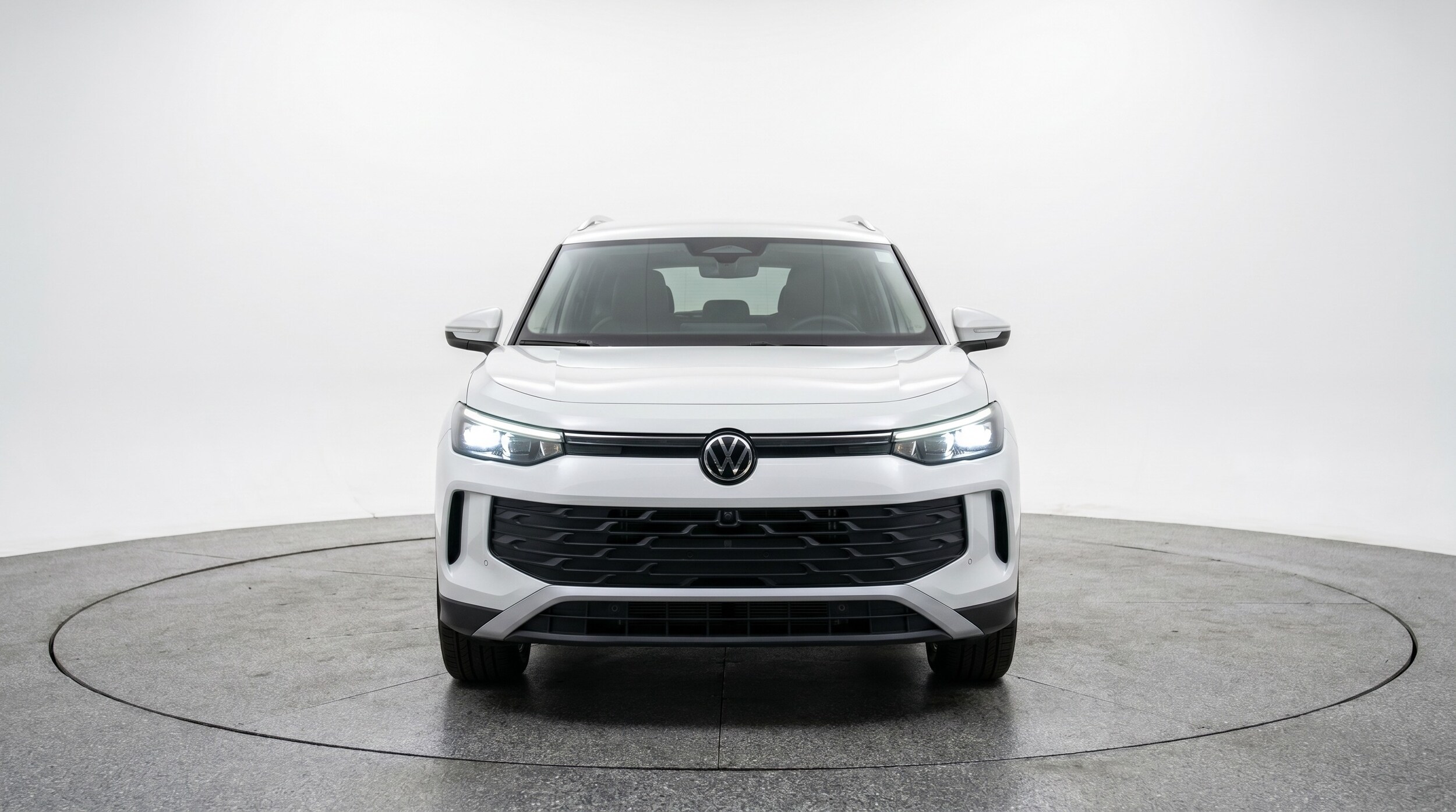 Thumbnail: 2026 Volkswagen Tiguan - 2