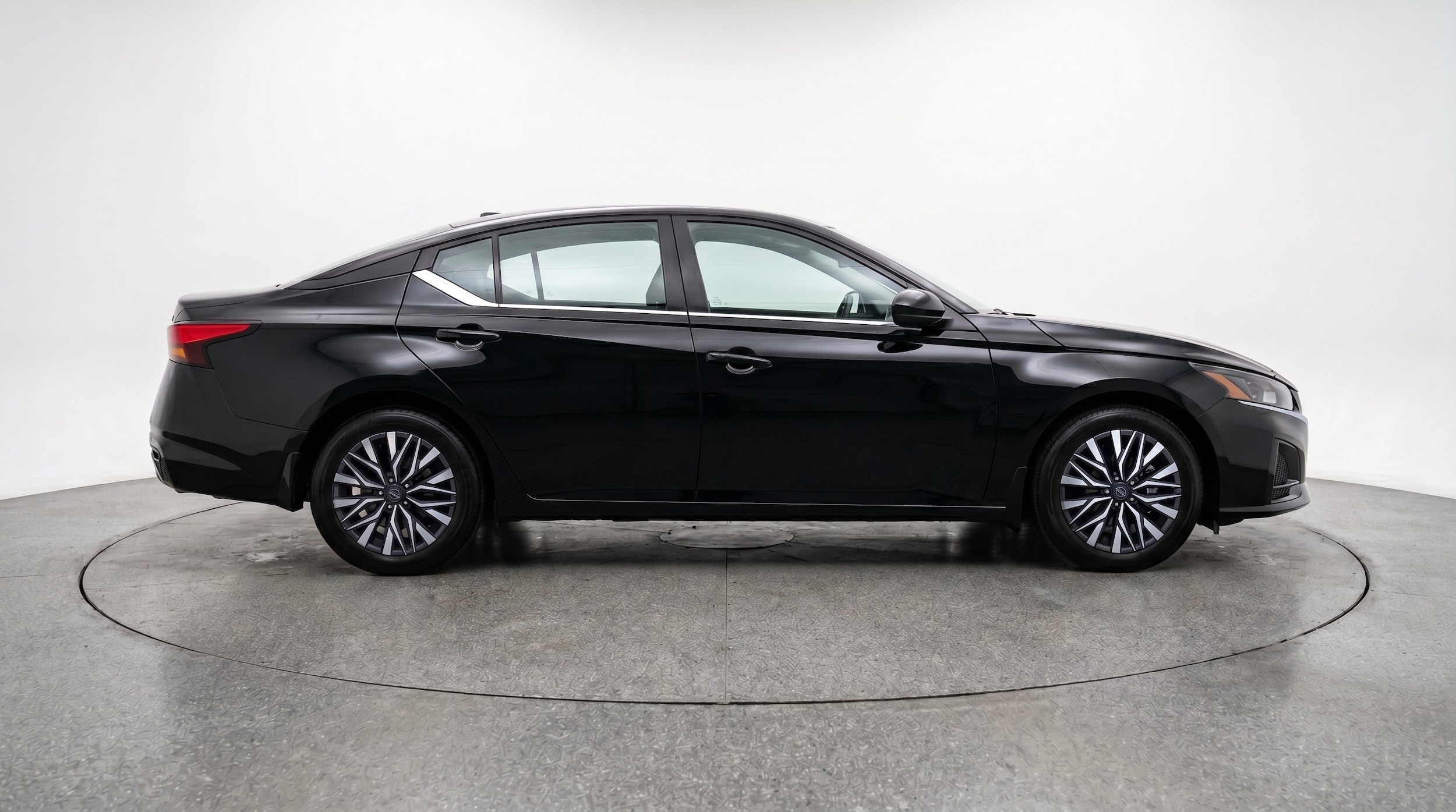 Thumbnail: 2025 Nissan Altima - 8