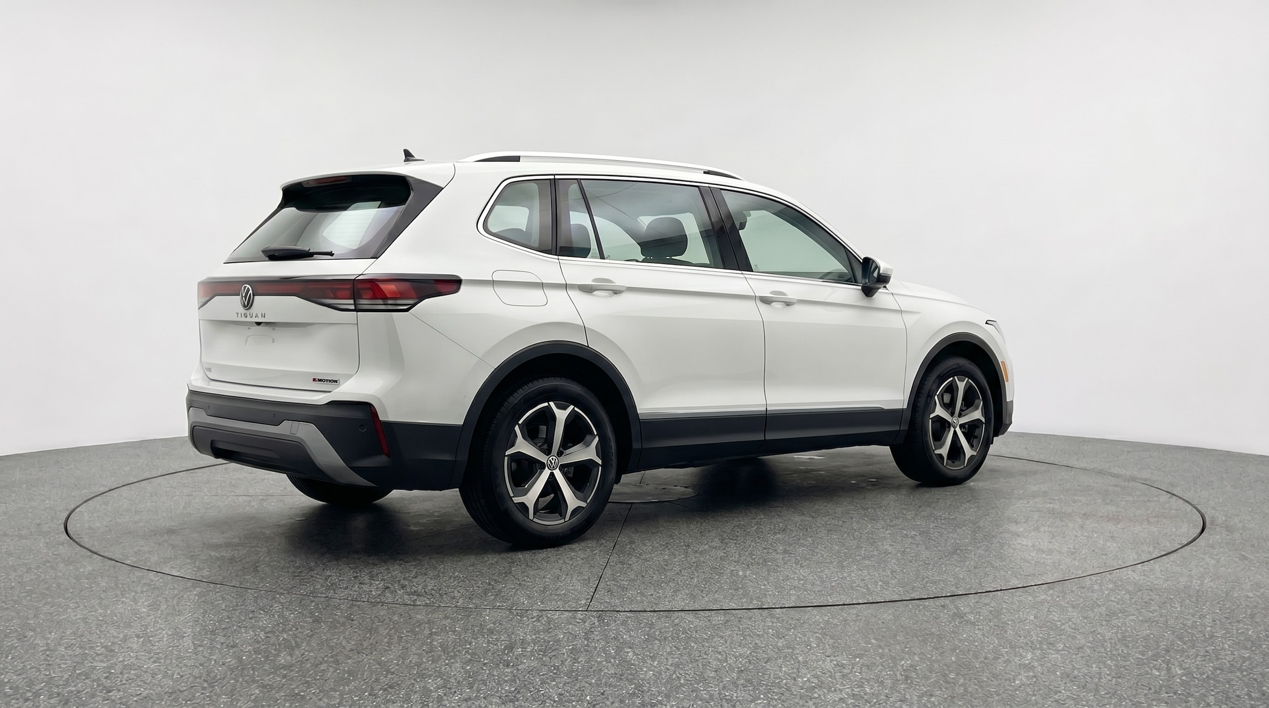 Thumbnail: 2026 Volkswagen Tiguan - 7