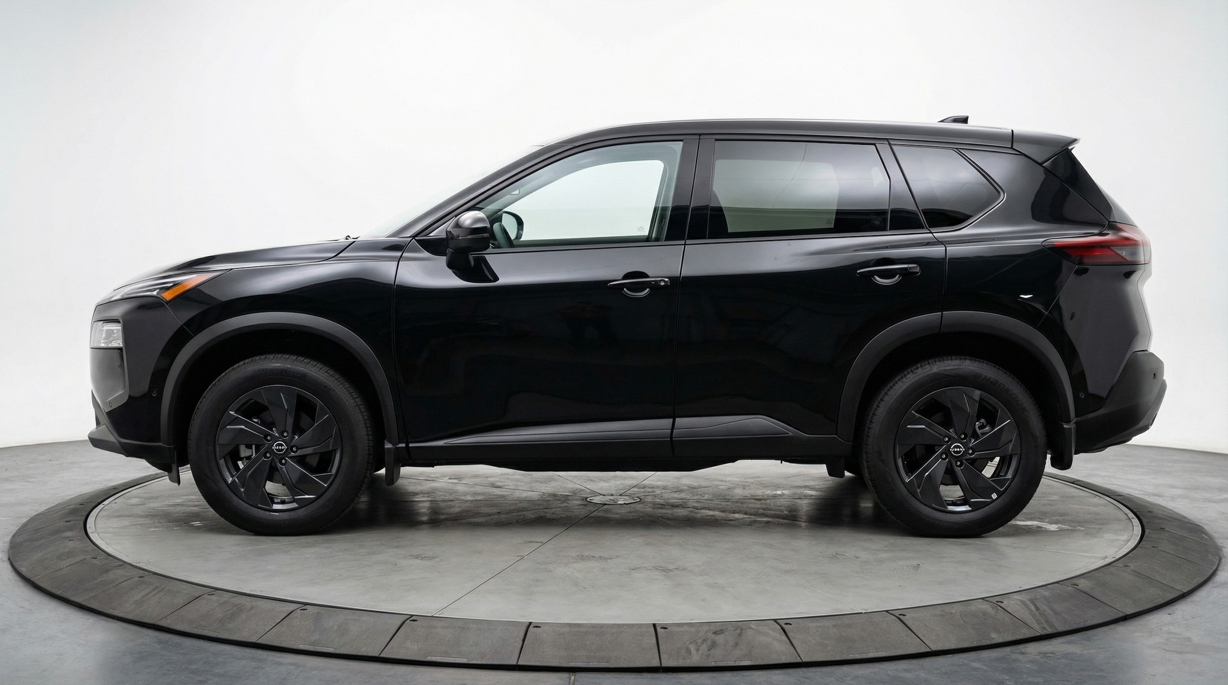 Thumbnail: 2026 Nissan Rogue - 4