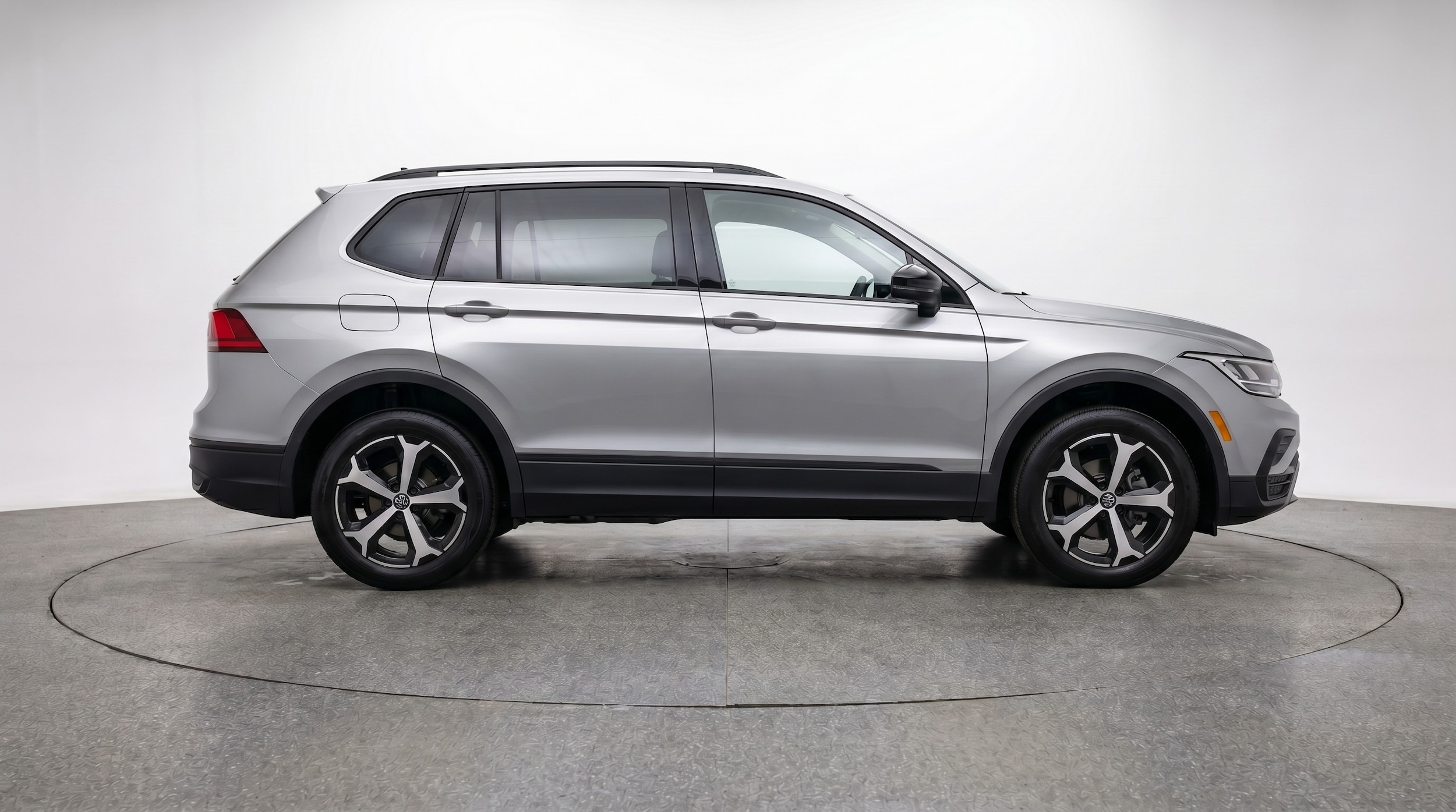 Thumbnail: 2026 Volkswagen Tiguan - 8