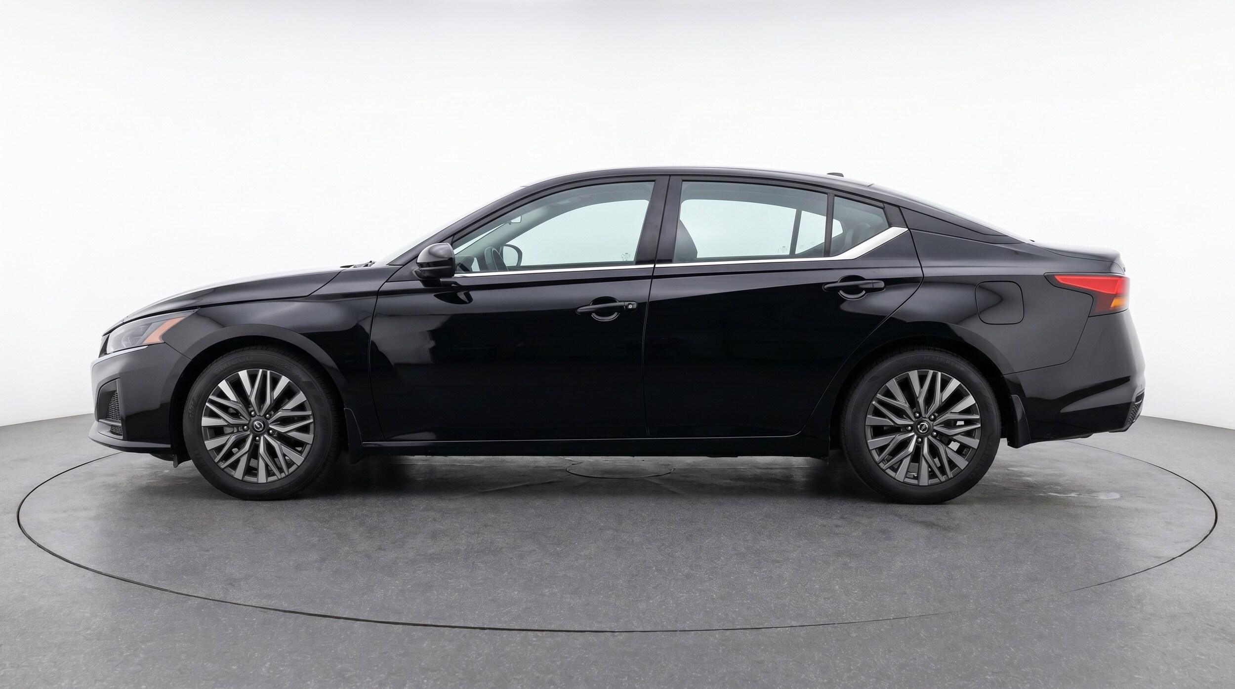 Thumbnail: 2025 Nissan Altima - 4