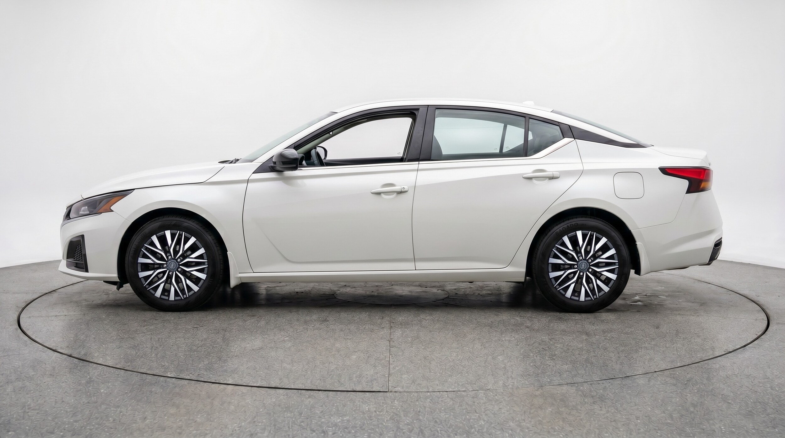 Thumbnail: 2026 Nissan Altima - 4