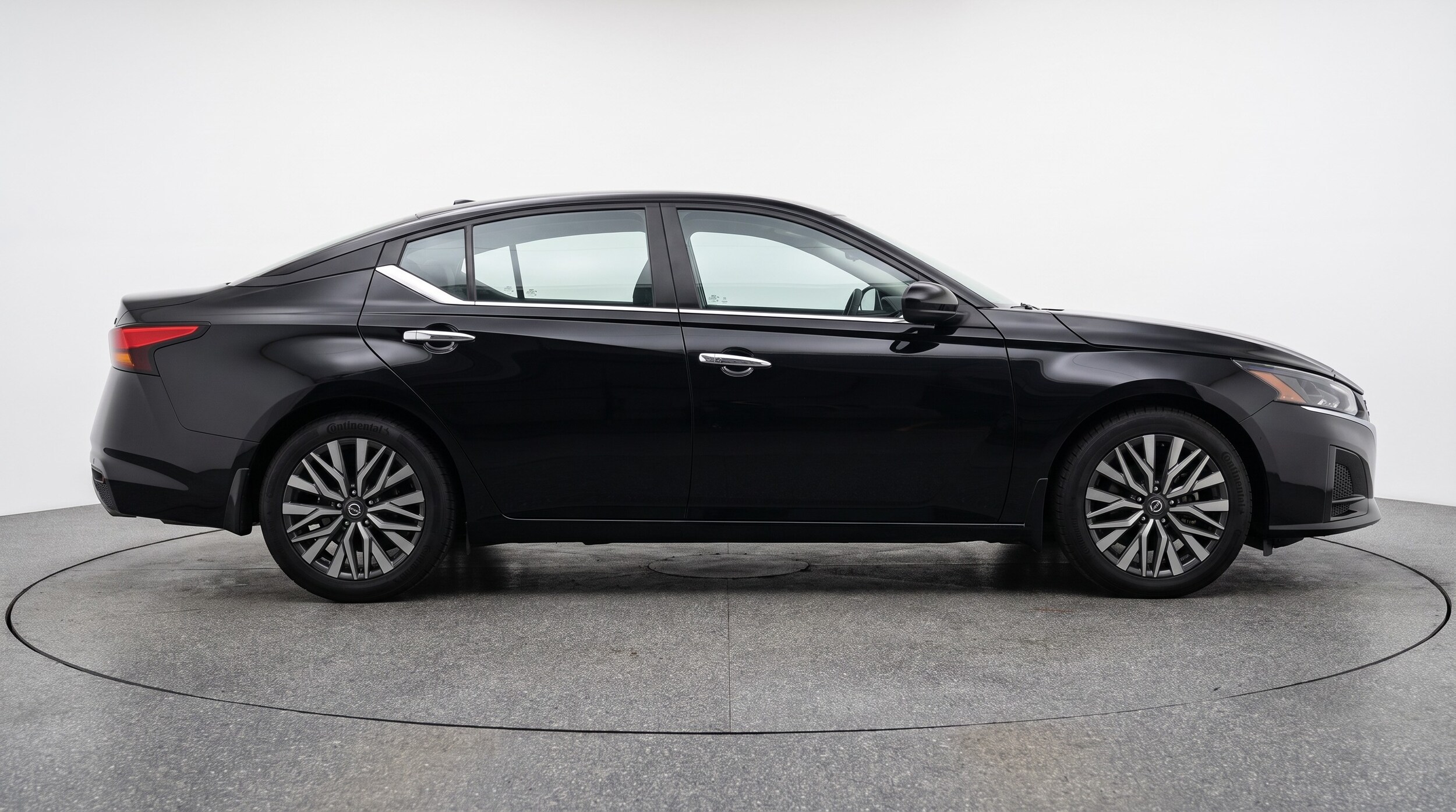 Thumbnail: 2025 Nissan Altima - 8