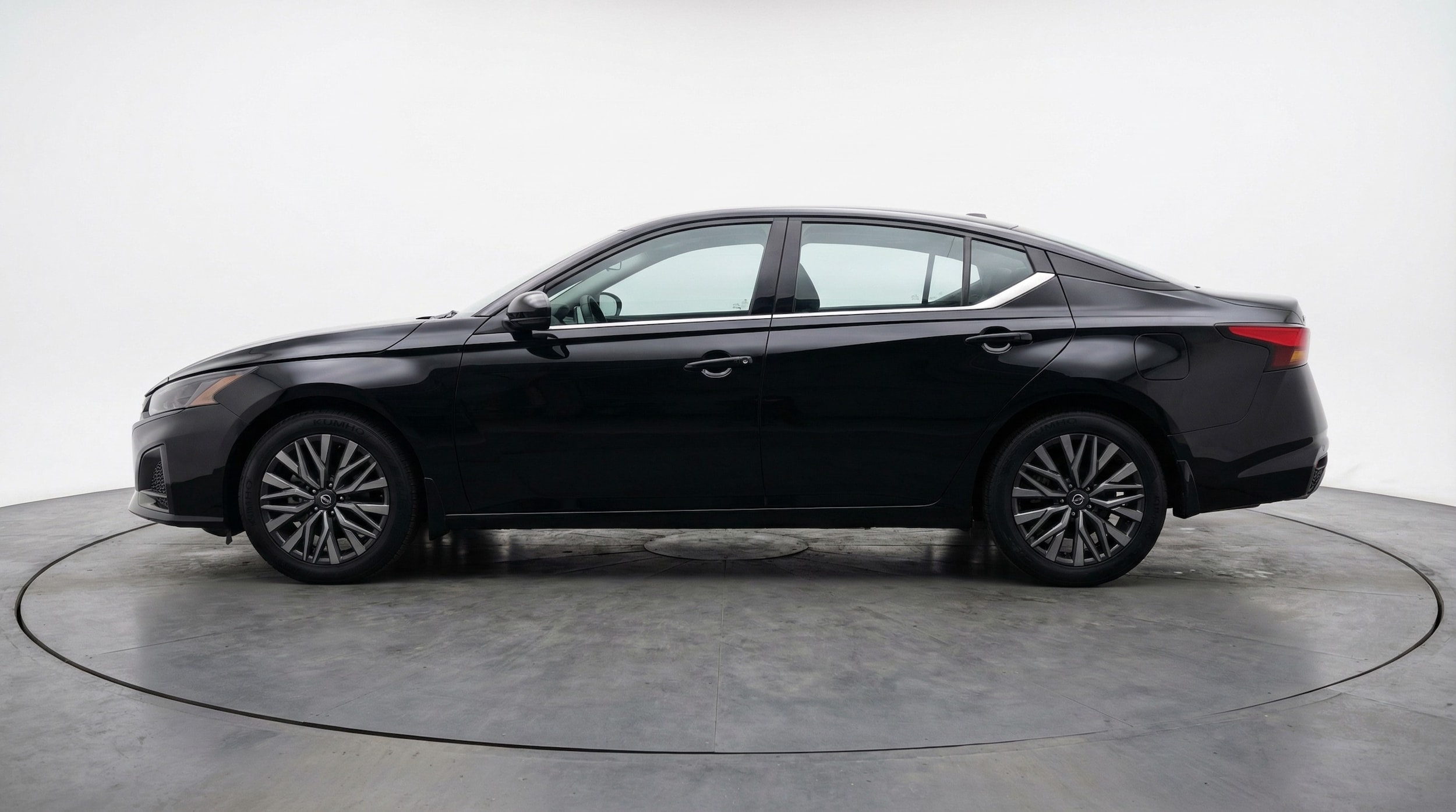 Thumbnail: 2025 Nissan Altima - 4