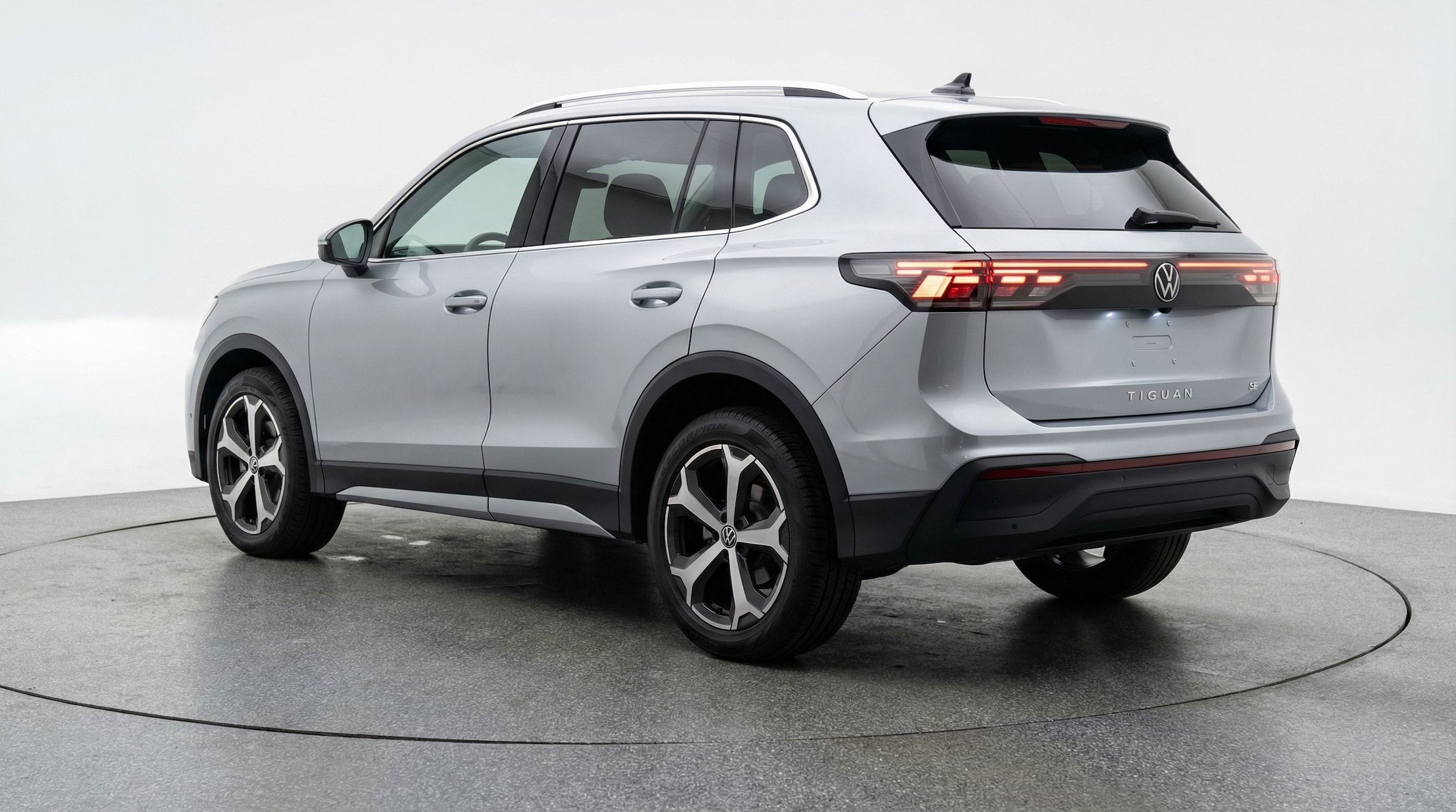 Thumbnail: 2026 Volkswagen Tiguan - 5