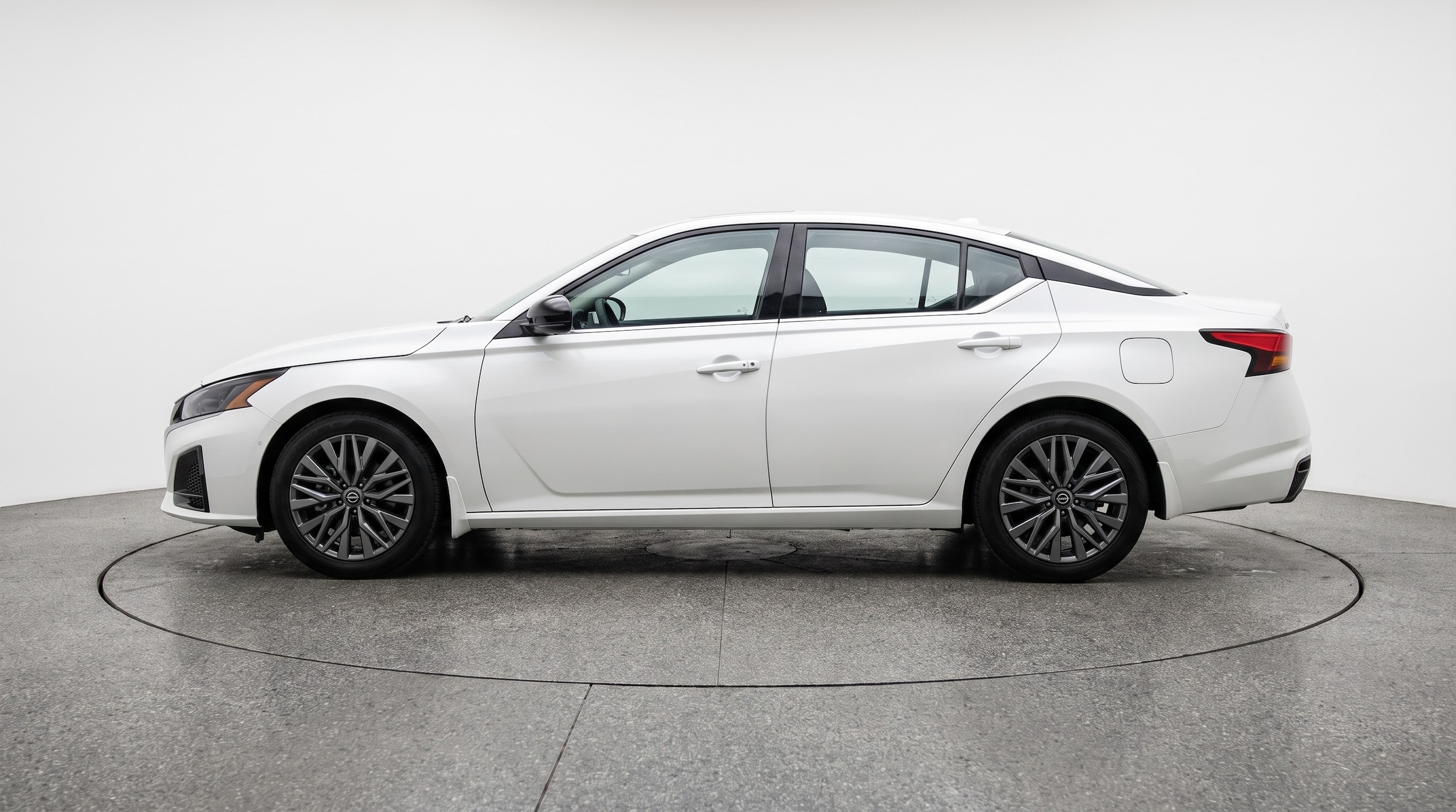 Thumbnail: 2025 Nissan Altima - 4