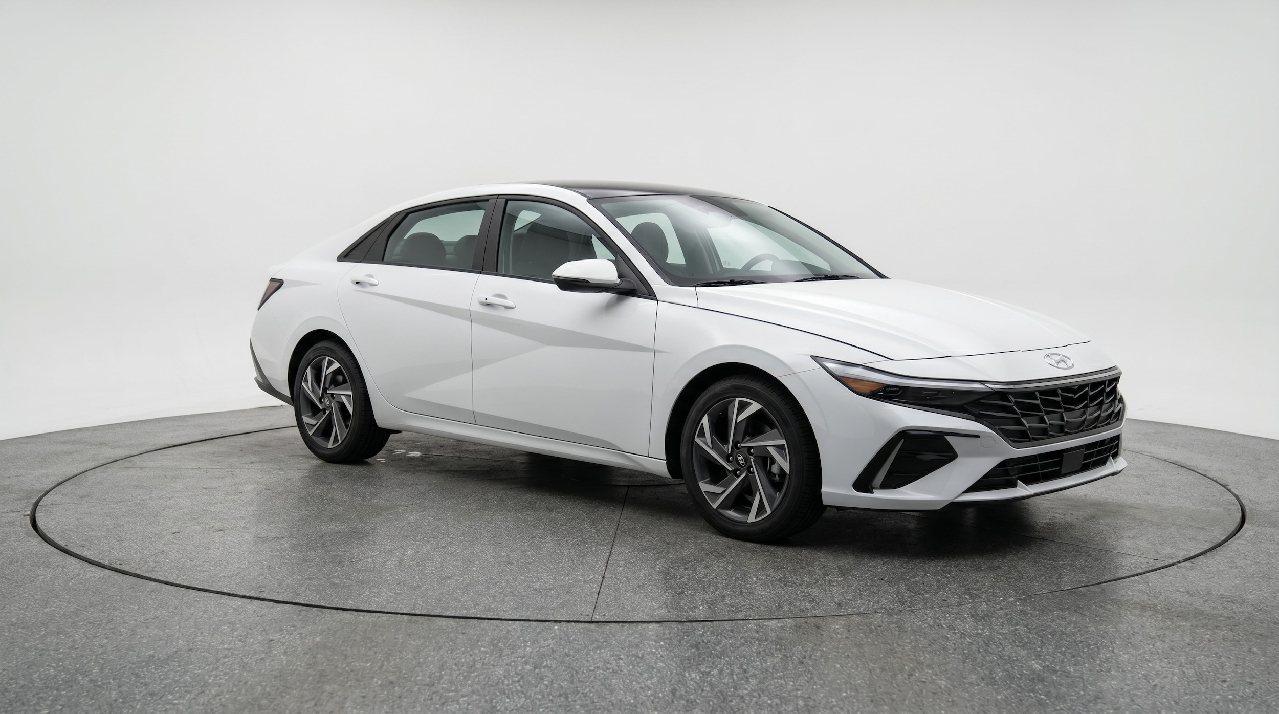 Thumbnail: 2025 Hyundai Elantra - 1