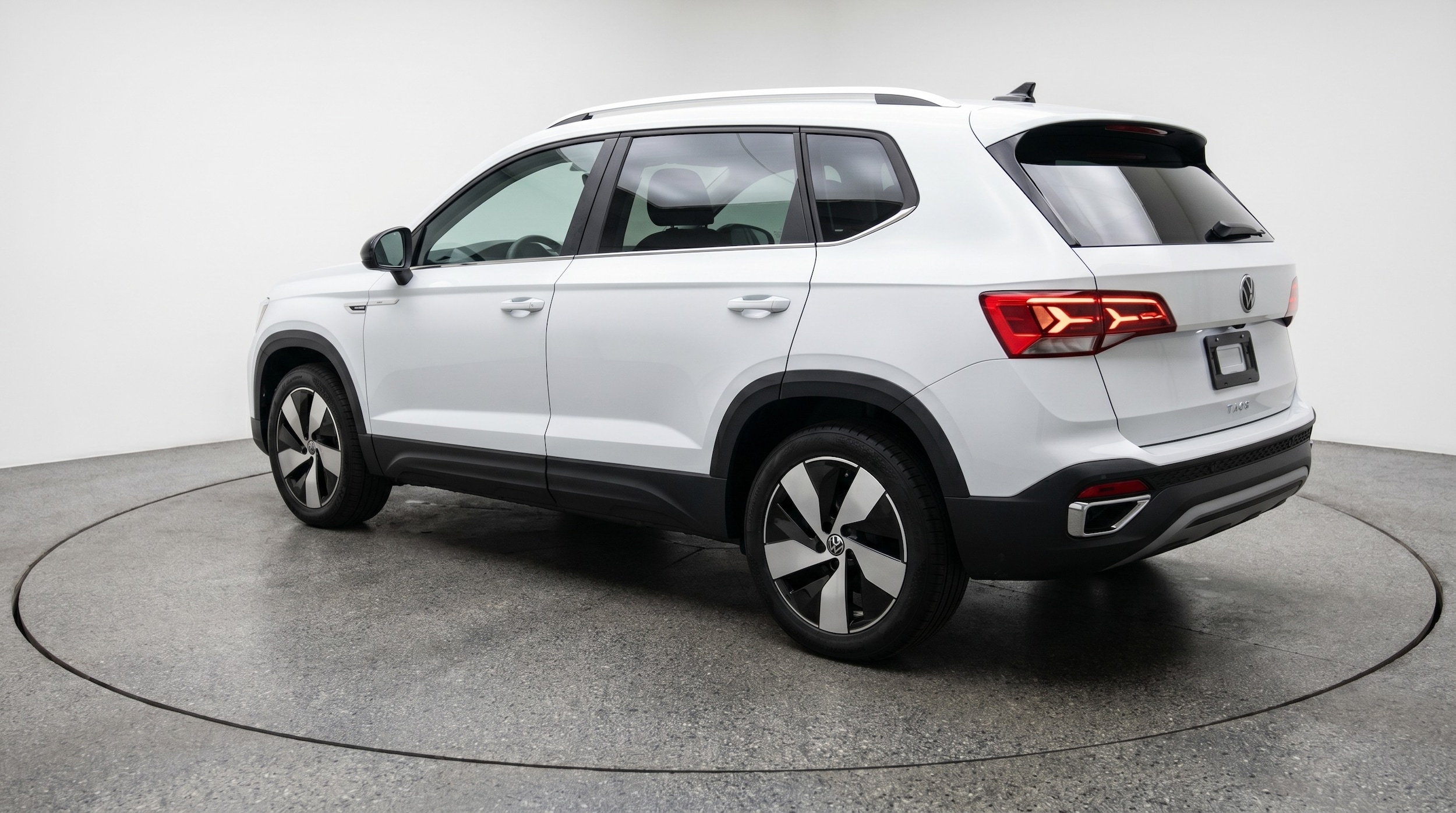 Thumbnail: 2026 Volkswagen Taos - 5
