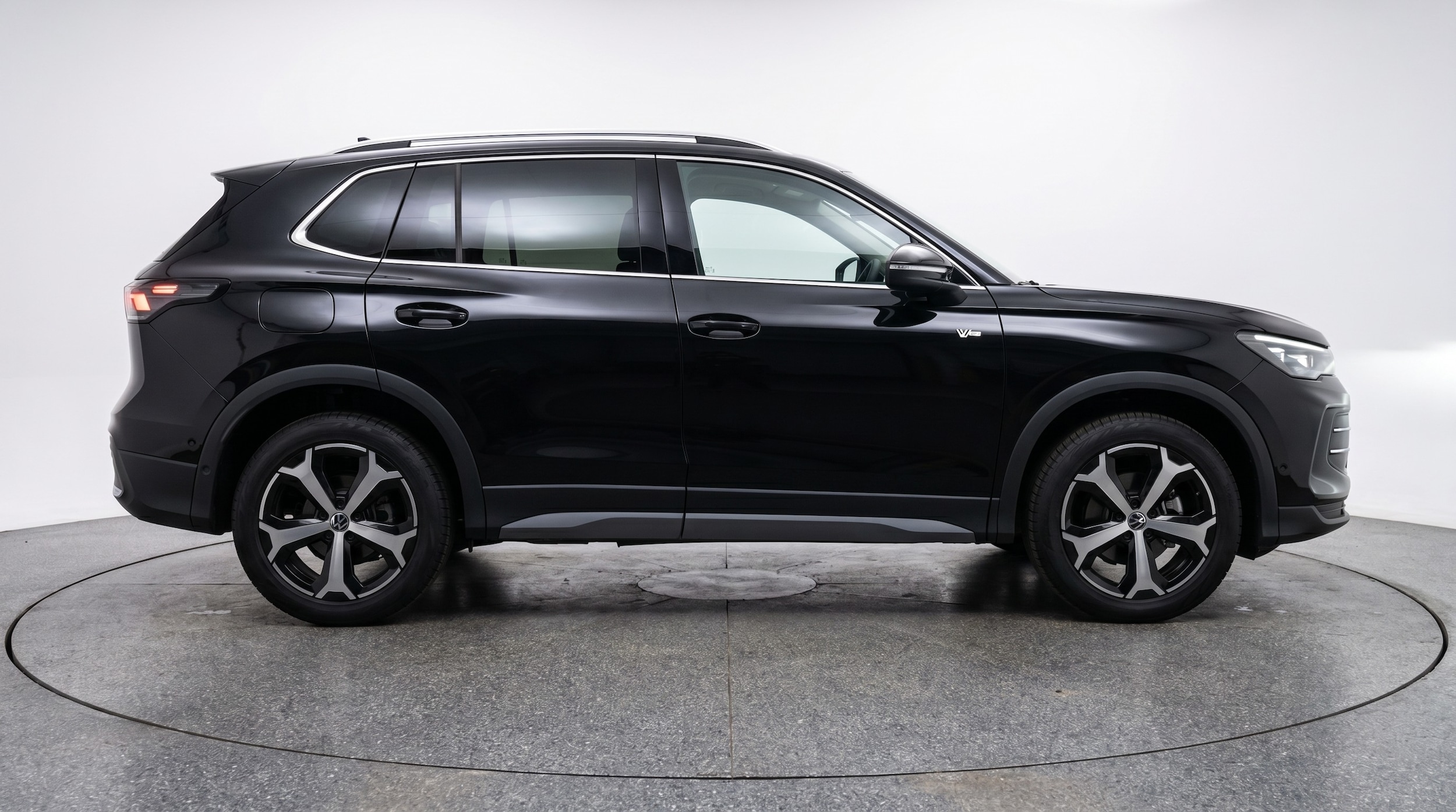 Thumbnail: 2026 Volkswagen Tiguan - 8