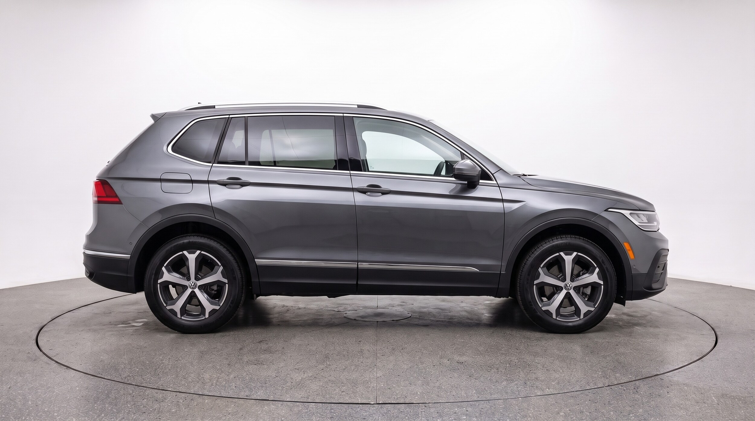 Thumbnail: 2026 Volkswagen Tiguan - 8