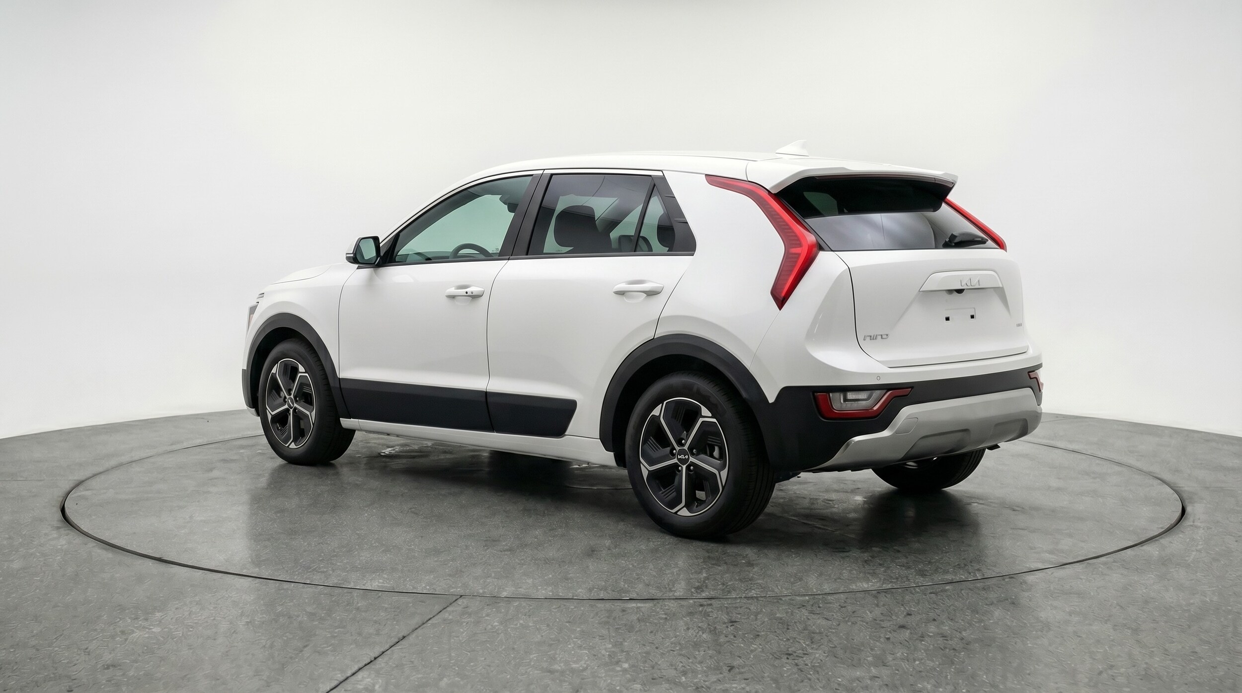 Thumbnail: 2026 Kia Niro - 5