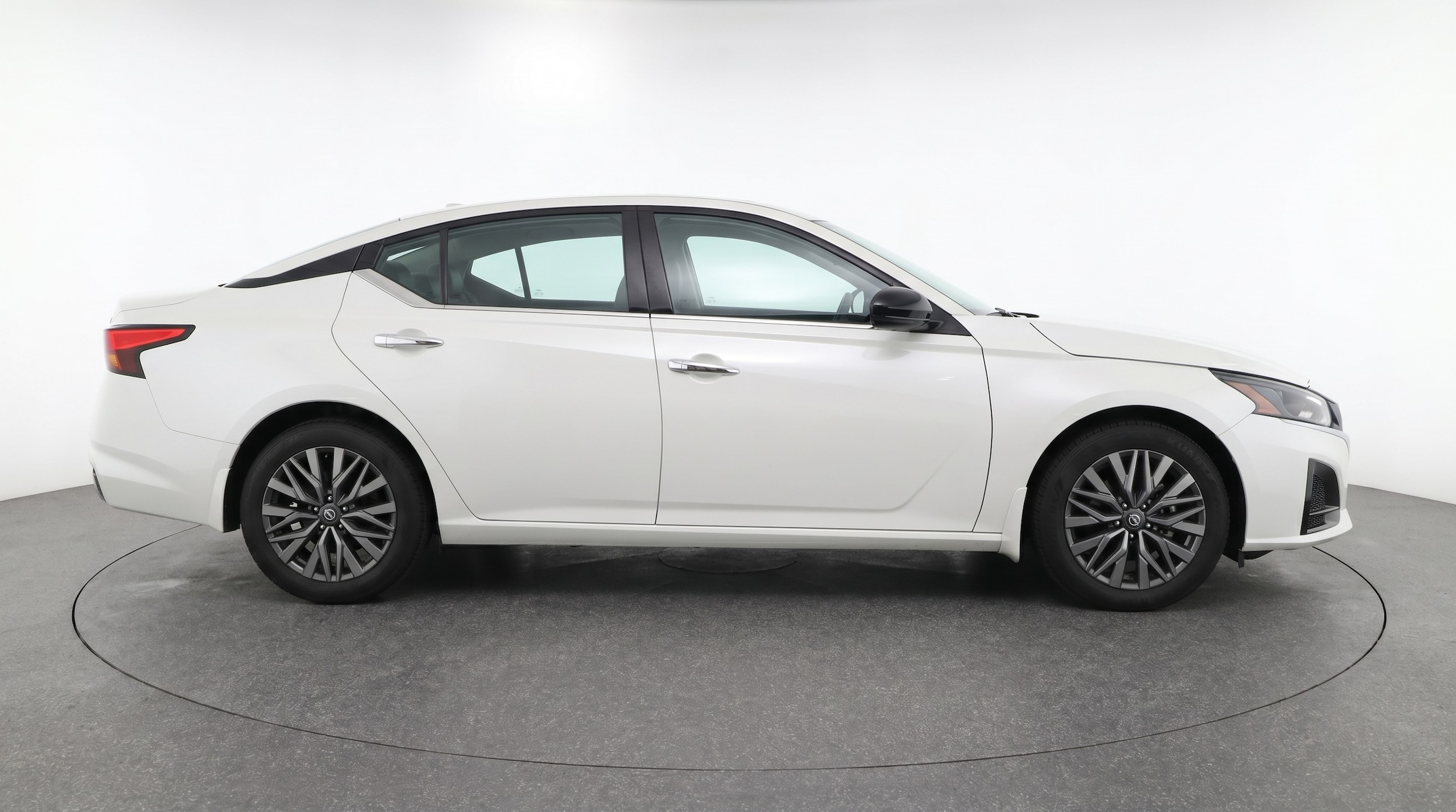 Thumbnail: 2025 Nissan Altima - 8