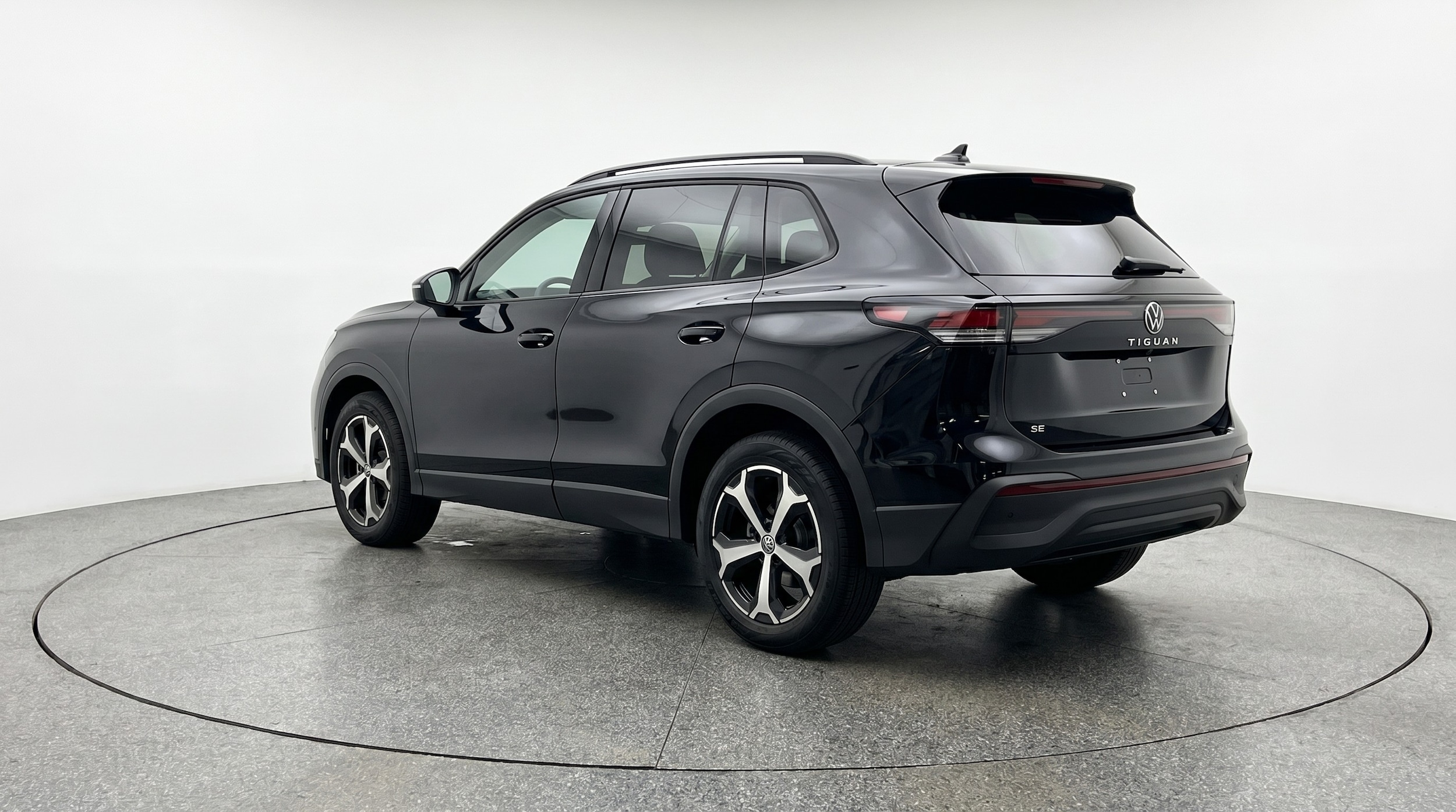 Thumbnail: 2026 Volkswagen Tiguan - 5