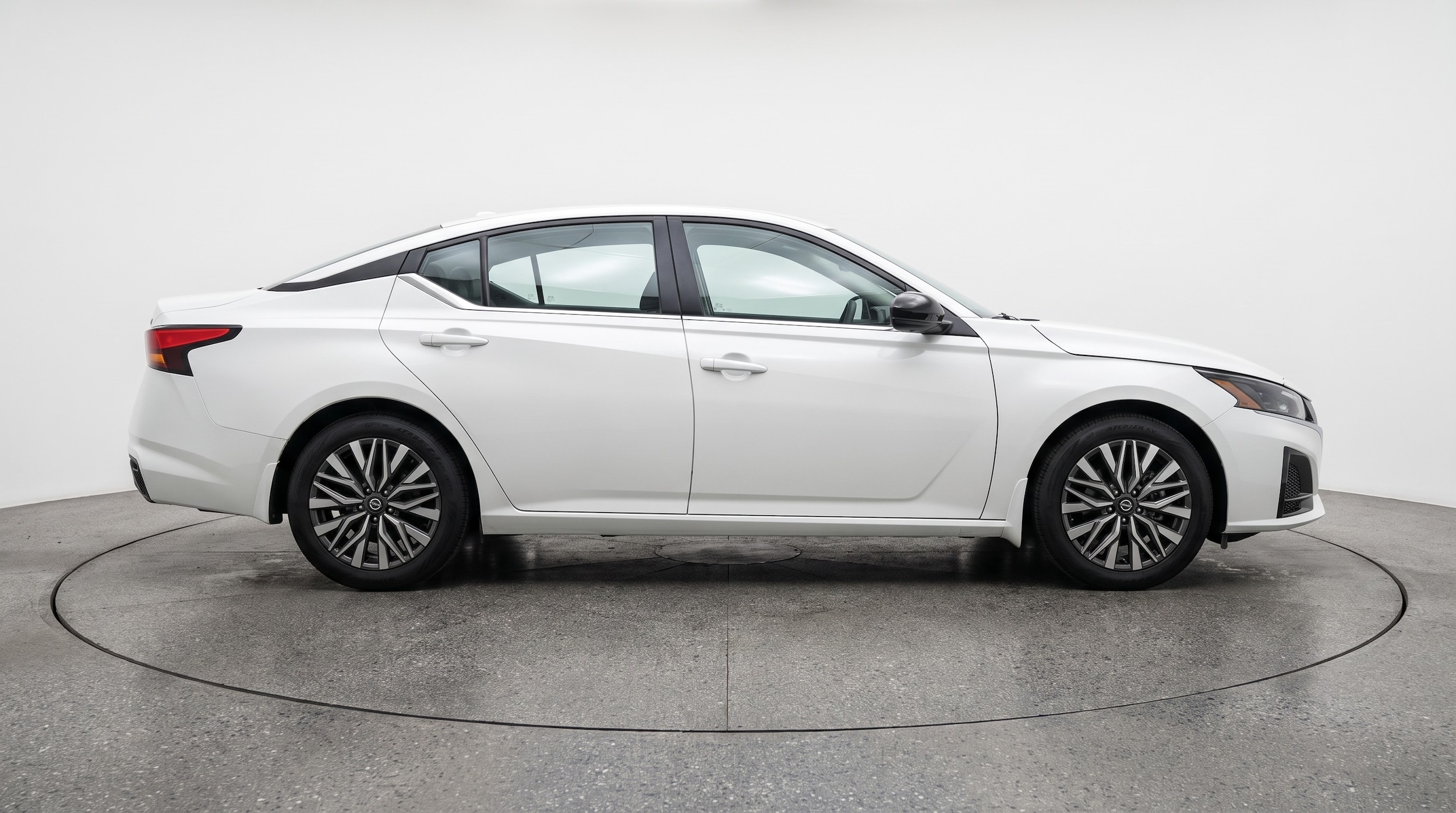 Thumbnail: 2025 Nissan Altima - 8