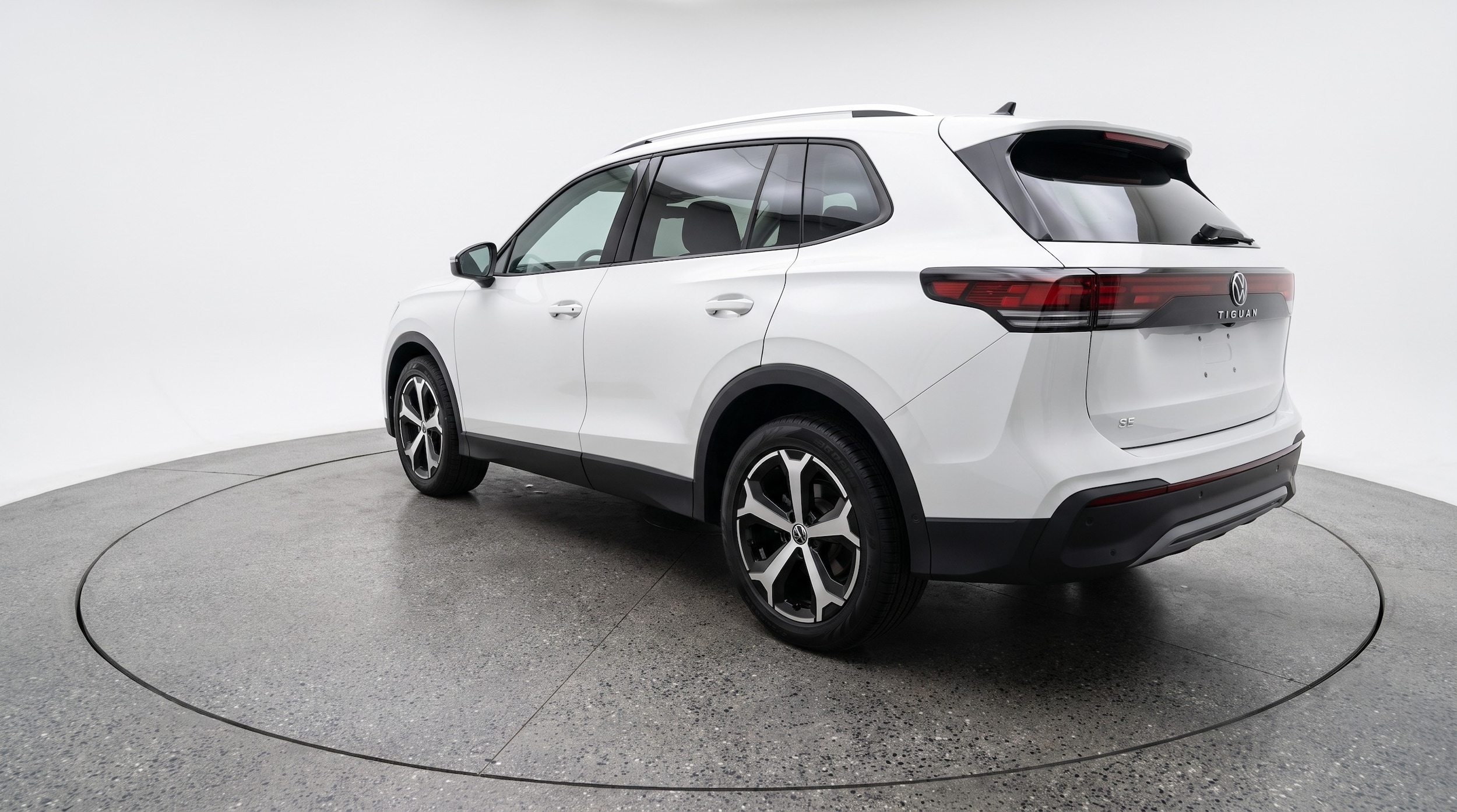Thumbnail: 2026 Volkswagen Tiguan - 5