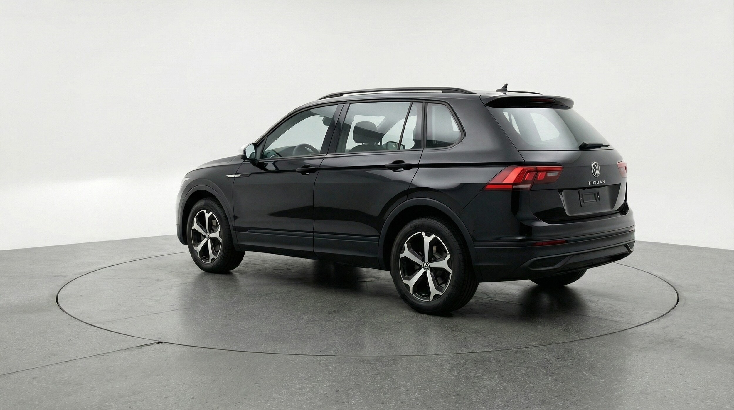Thumbnail: 2026 Volkswagen Tiguan - 5