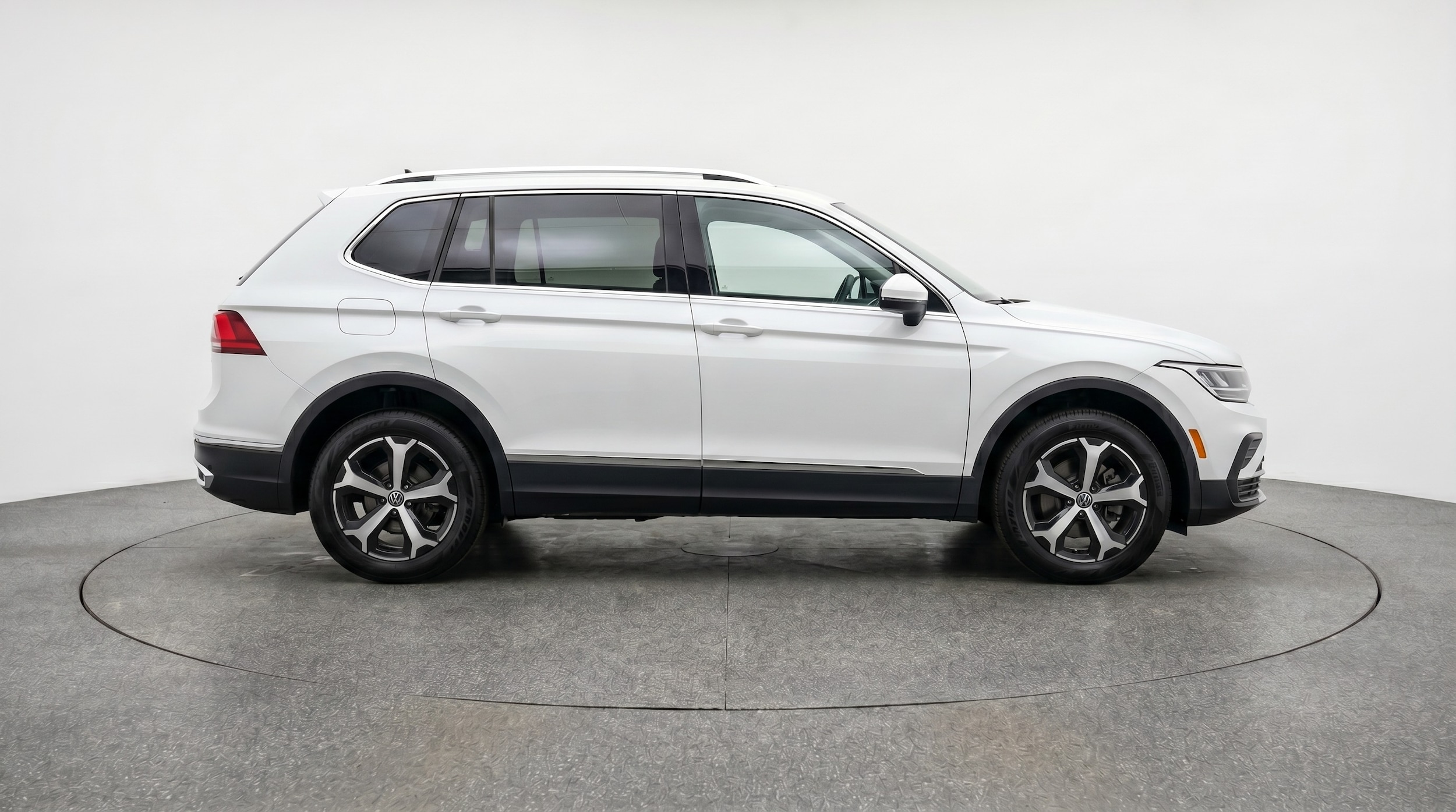 Thumbnail: 2026 Volkswagen Tiguan - 8