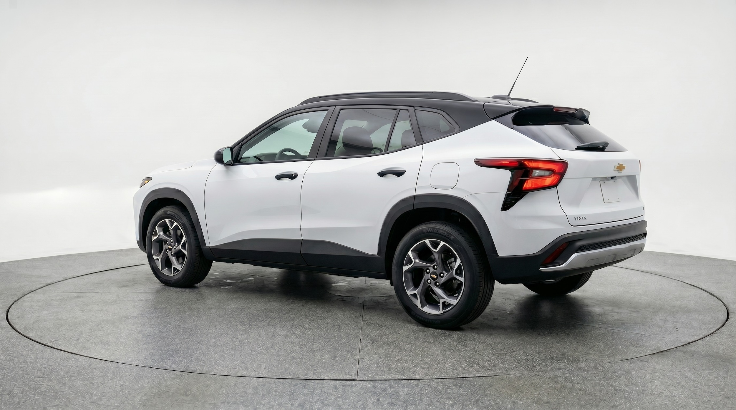 Thumbnail: 2025 Chevrolet Trax - 5