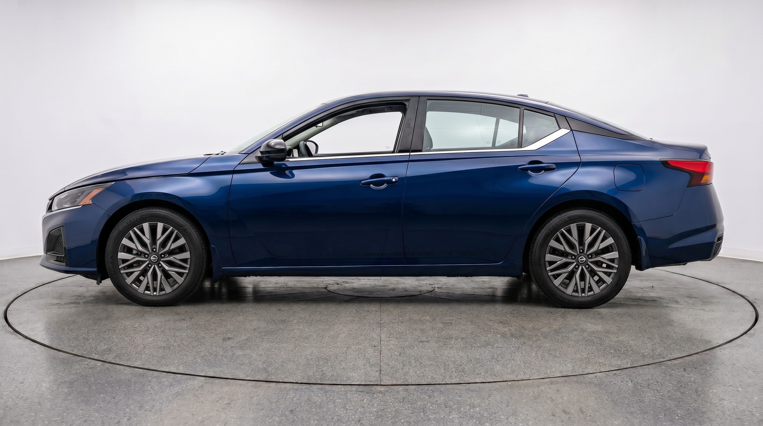 Thumbnail: 2026 Nissan Altima - 4