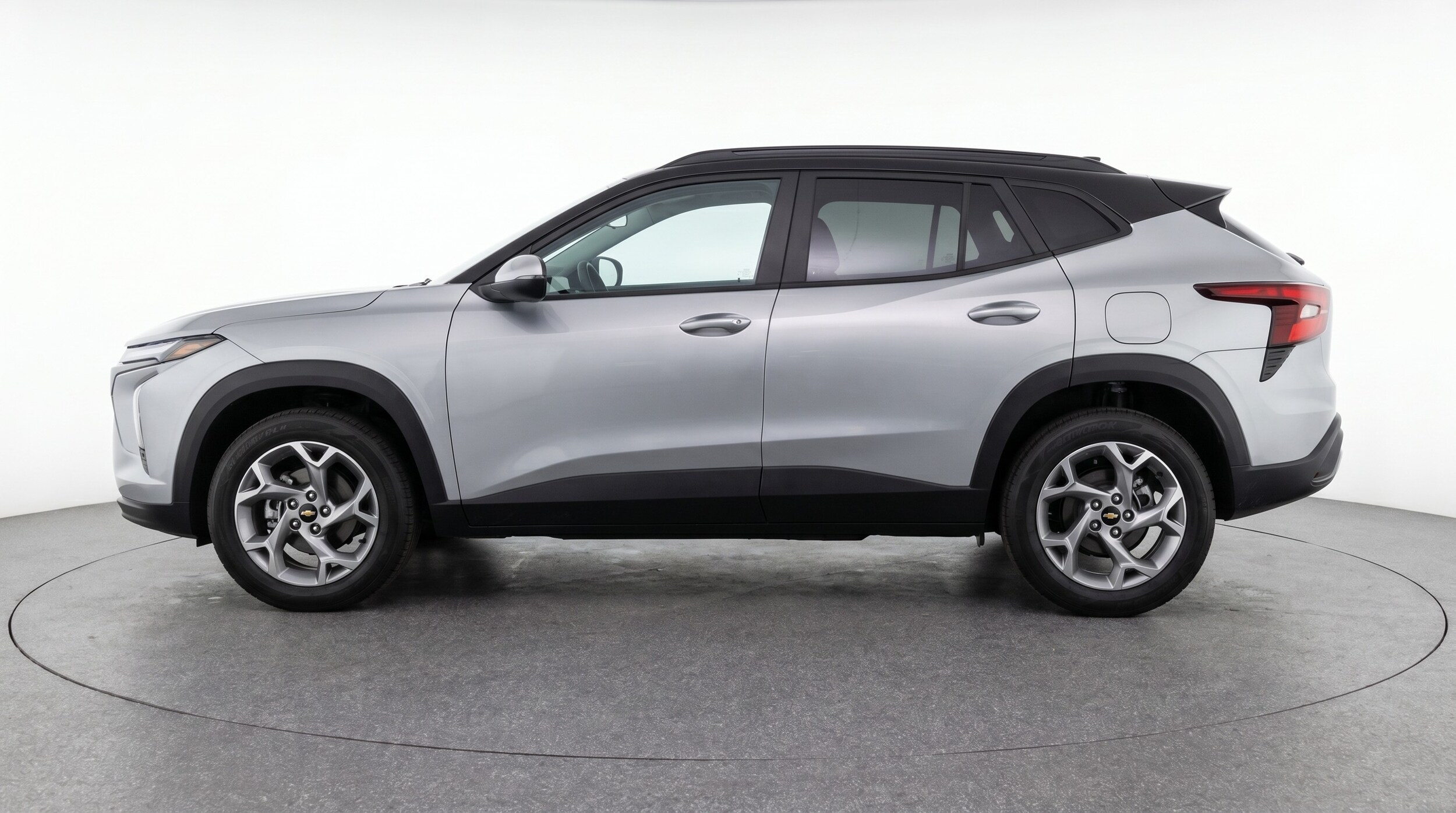 Thumbnail: 2025 Chevrolet Trax - 4