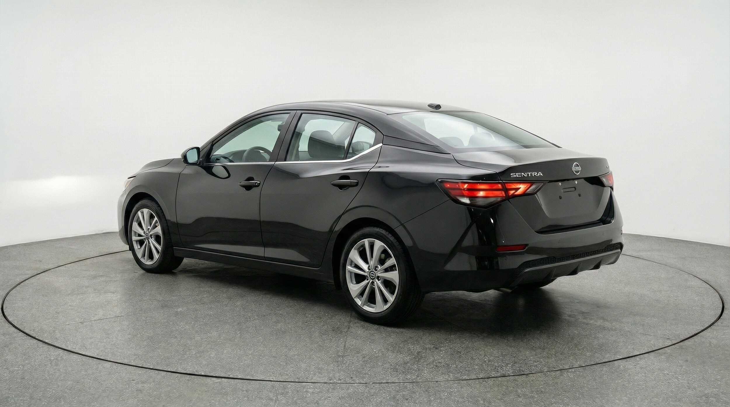 Thumbnail: 2025 Nissan Sentra - 5