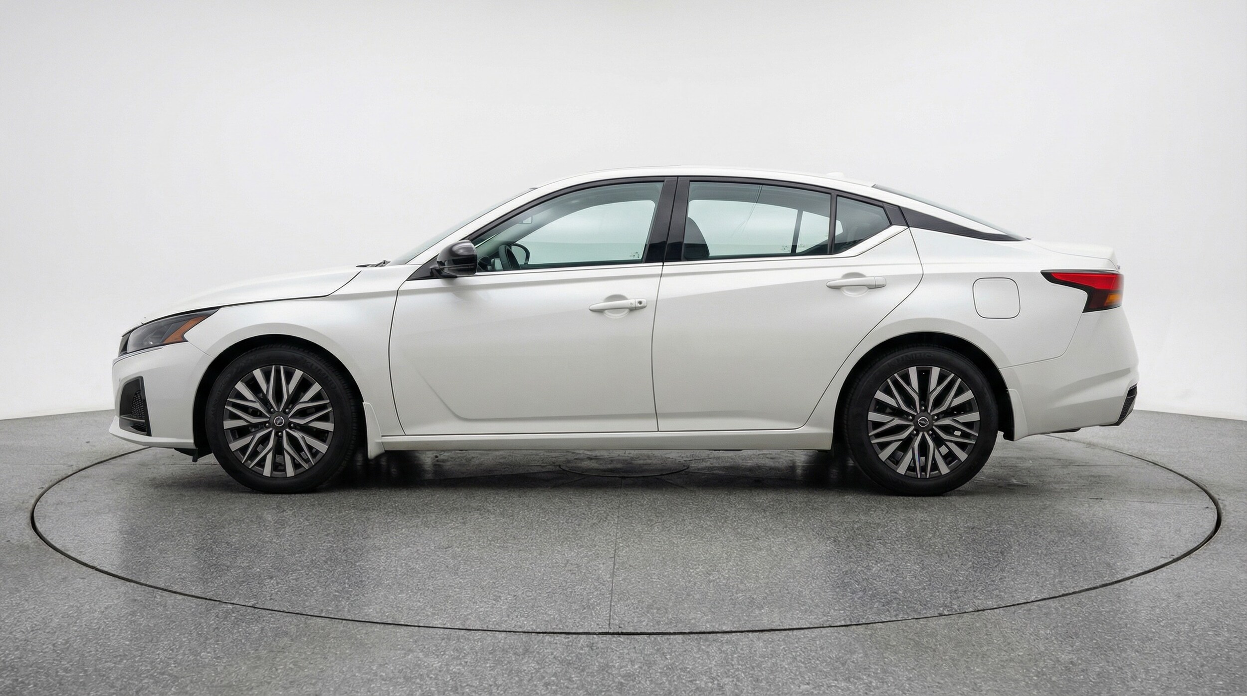 Thumbnail: 2025 Nissan Altima - 4