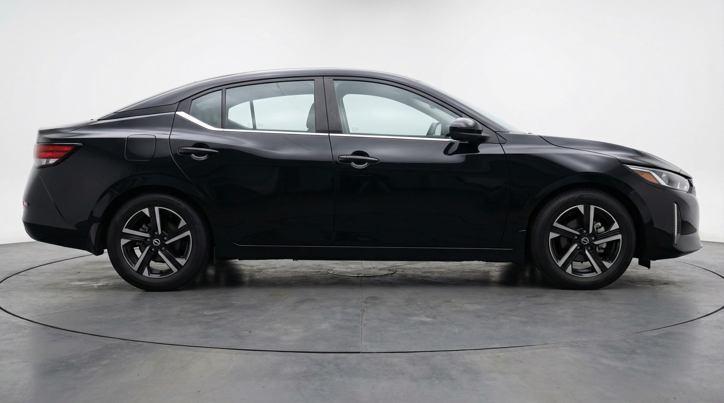 Thumbnail: 2025 Nissan Sentra - 8