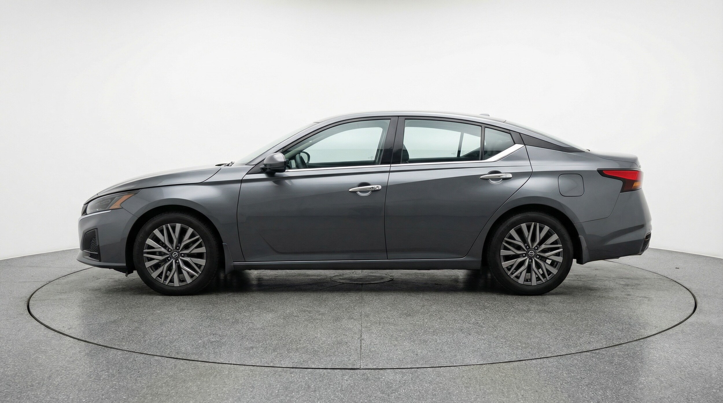 Thumbnail: 2025 Nissan Altima - 4