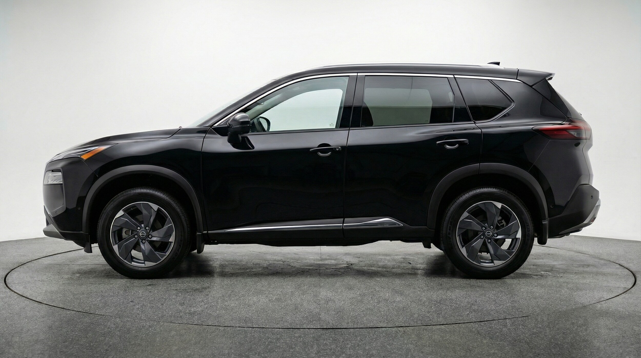 Thumbnail: 2025 Nissan Rogue - 4