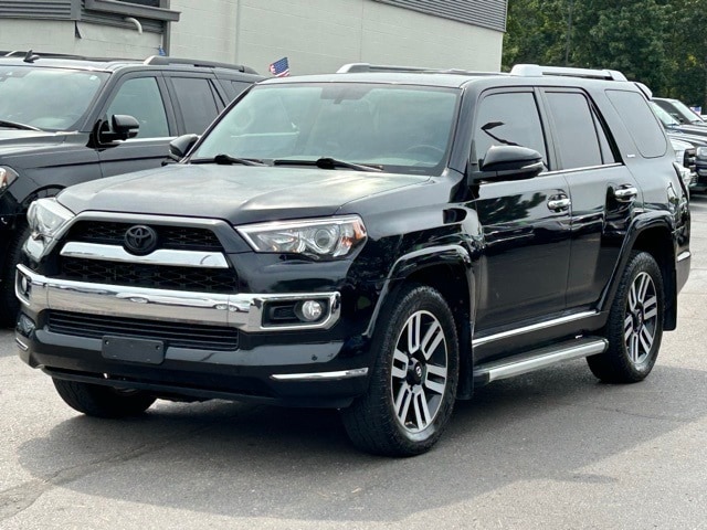 2016 Toyota 4Runner Limited's photo