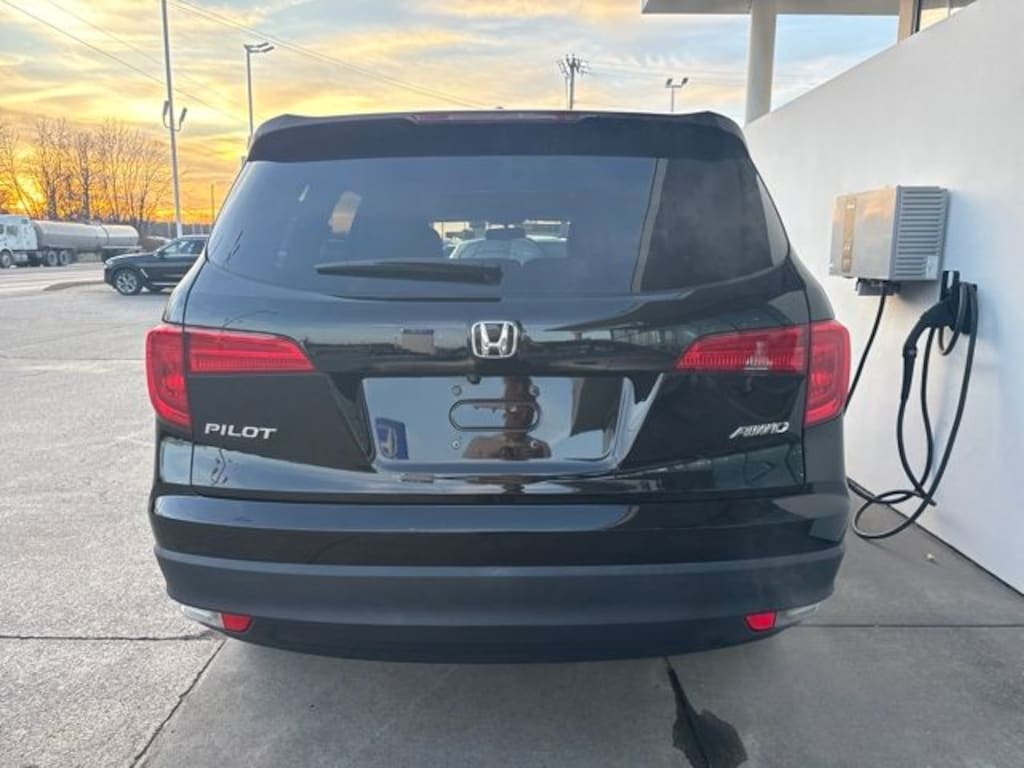 Used 2017 Honda Pilot EX-L SUV