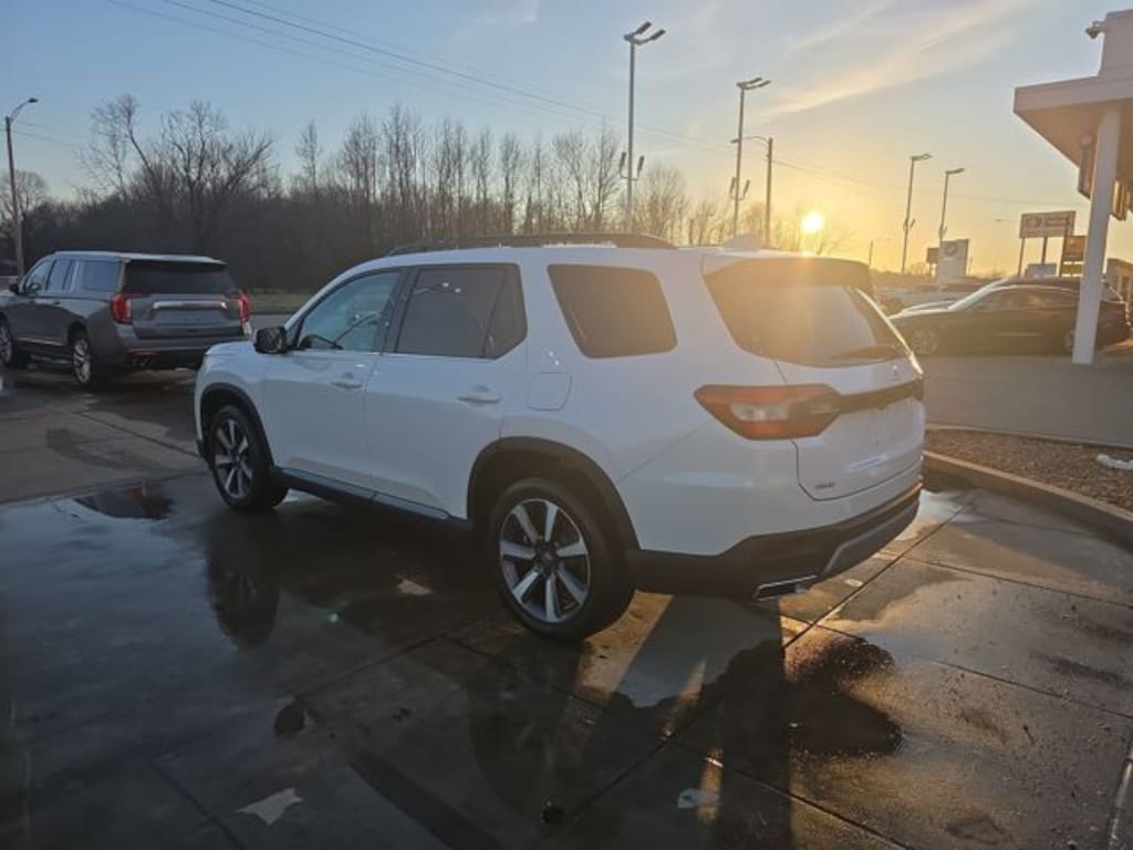 Used 2024 Honda Pilot Touring SUV