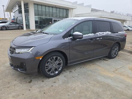2026 Honda Odyssey Touring Minivan/Van
