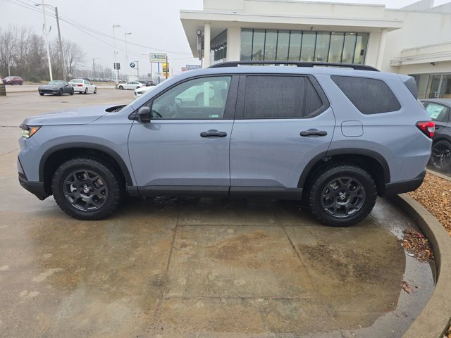 2025 Honda Pilot TrailSport's photo